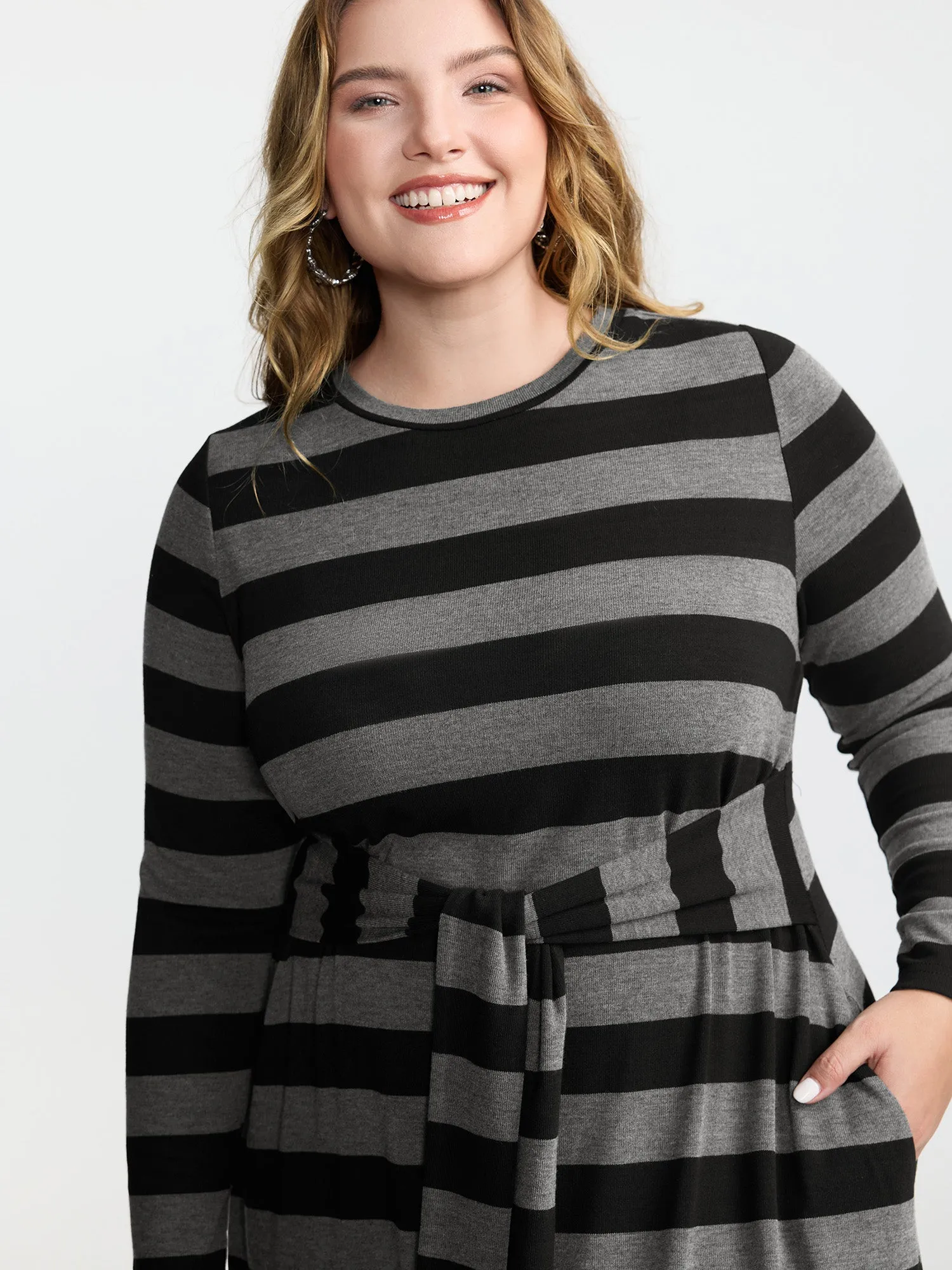 Stripe Waist-Tie Knotted Midi Dress sold by Bloomchic product image thumbnail 2