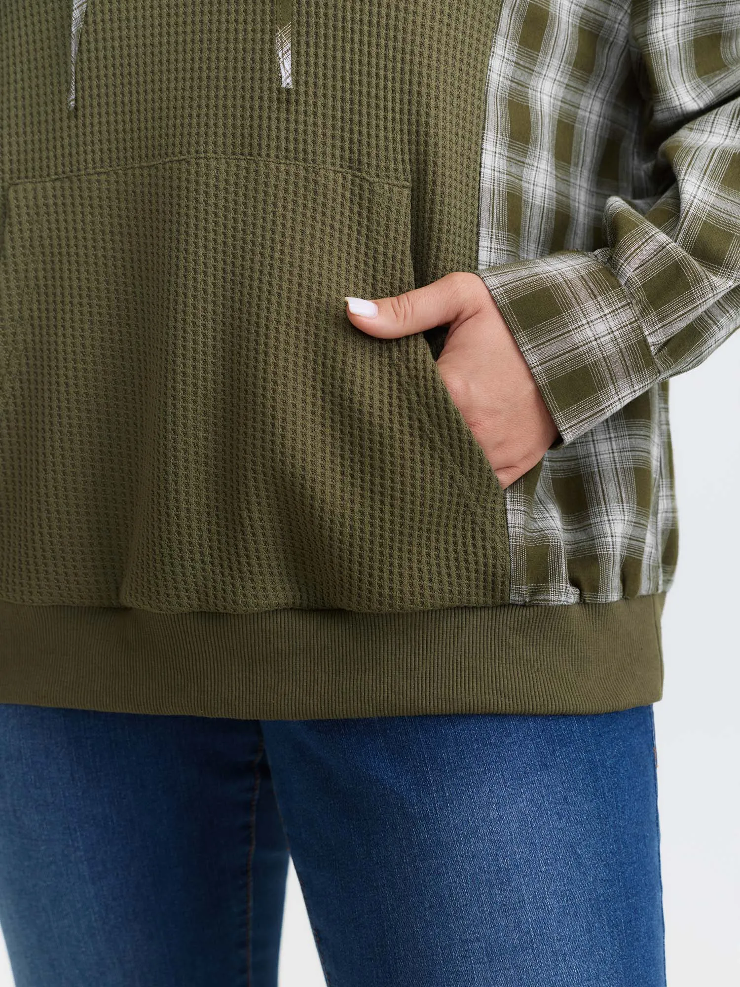 Checkered Spliced Textured Hoodie sold by Bloomchic product image thumbnail 5