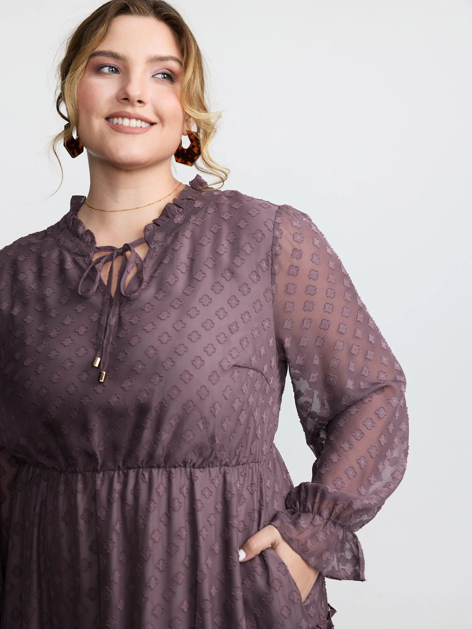 Chiffon Textured Tiered Ruffled Midi Dress sold by Bloomchic product image thumbnail 3