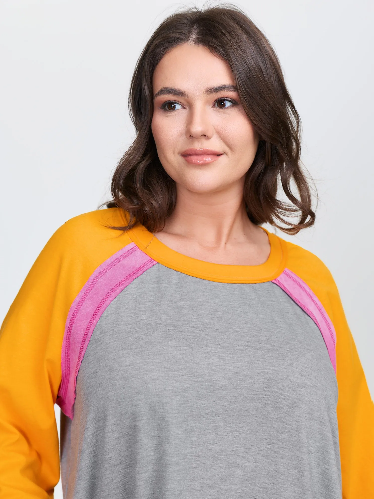Color Contrast Raglan Sleeve T-Shirt sold by Bloomchic product image thumbnail 2