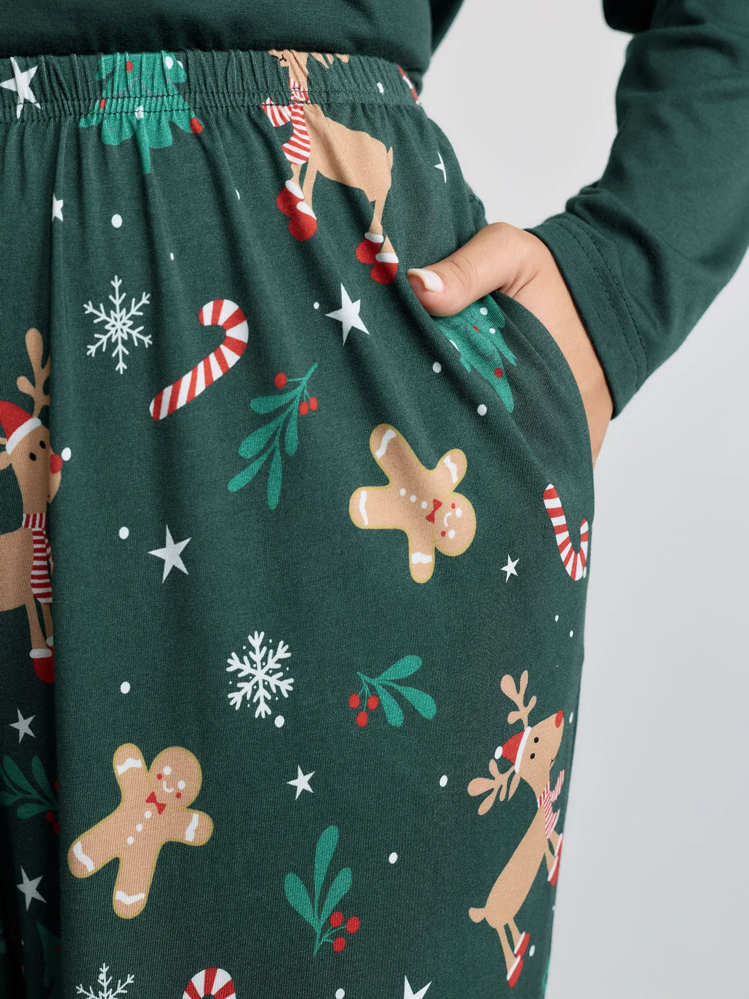 Holiday Cozy Print Pockets Loungewear Set sold by Bloomchic product image thumbnail 5