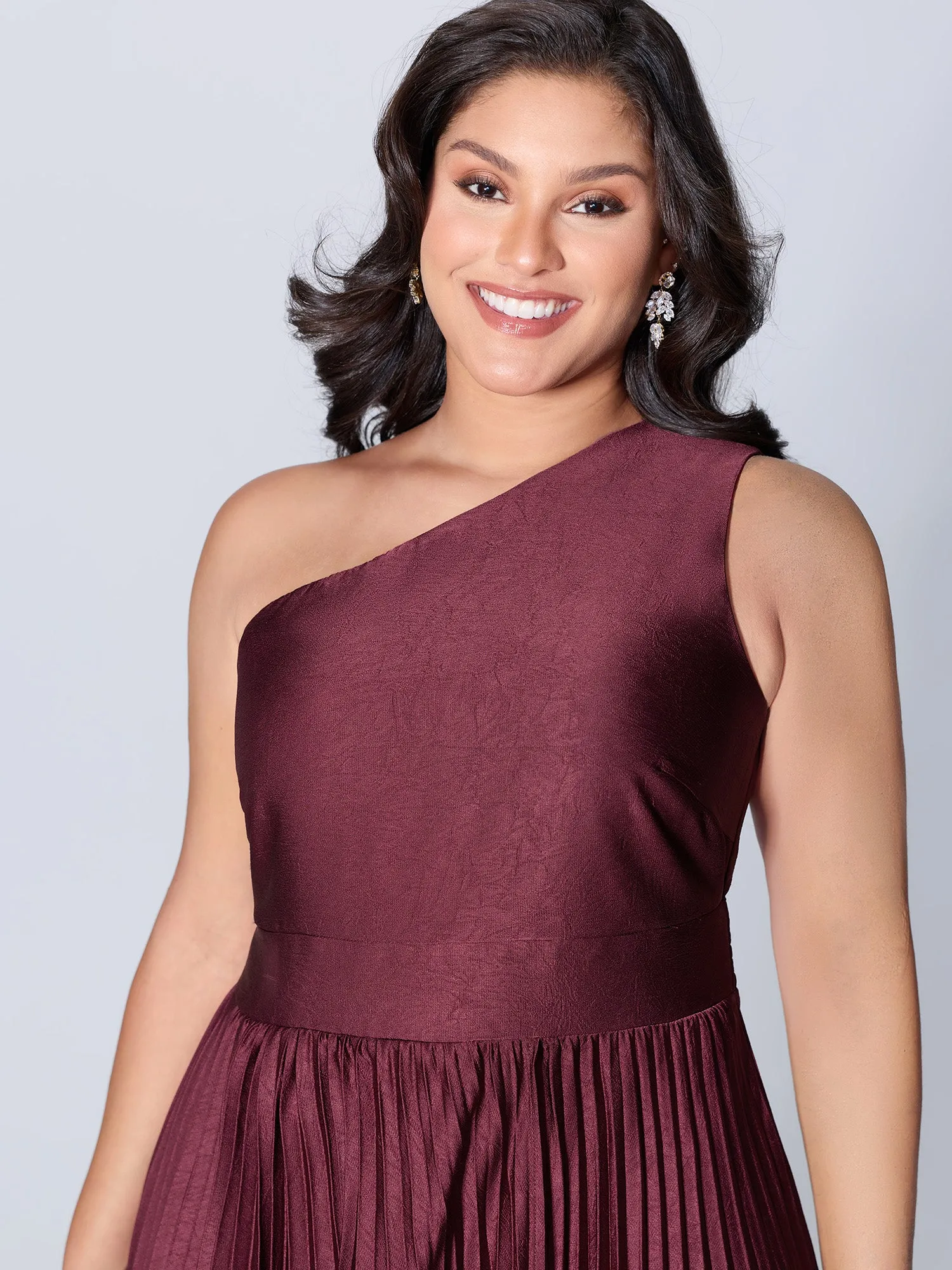 One-Shoulder Pleated Asymmetrical Hem Midi Dress sold by Bloomchic product image thumbnail 2