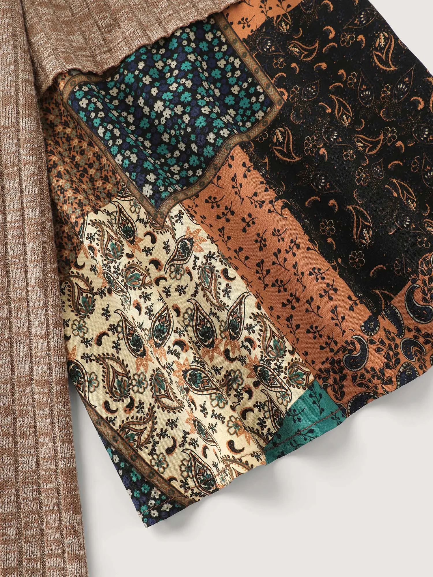 Colorblock Floral Spliced T-Shirt sold by Bloomchic product image thumbnail 5