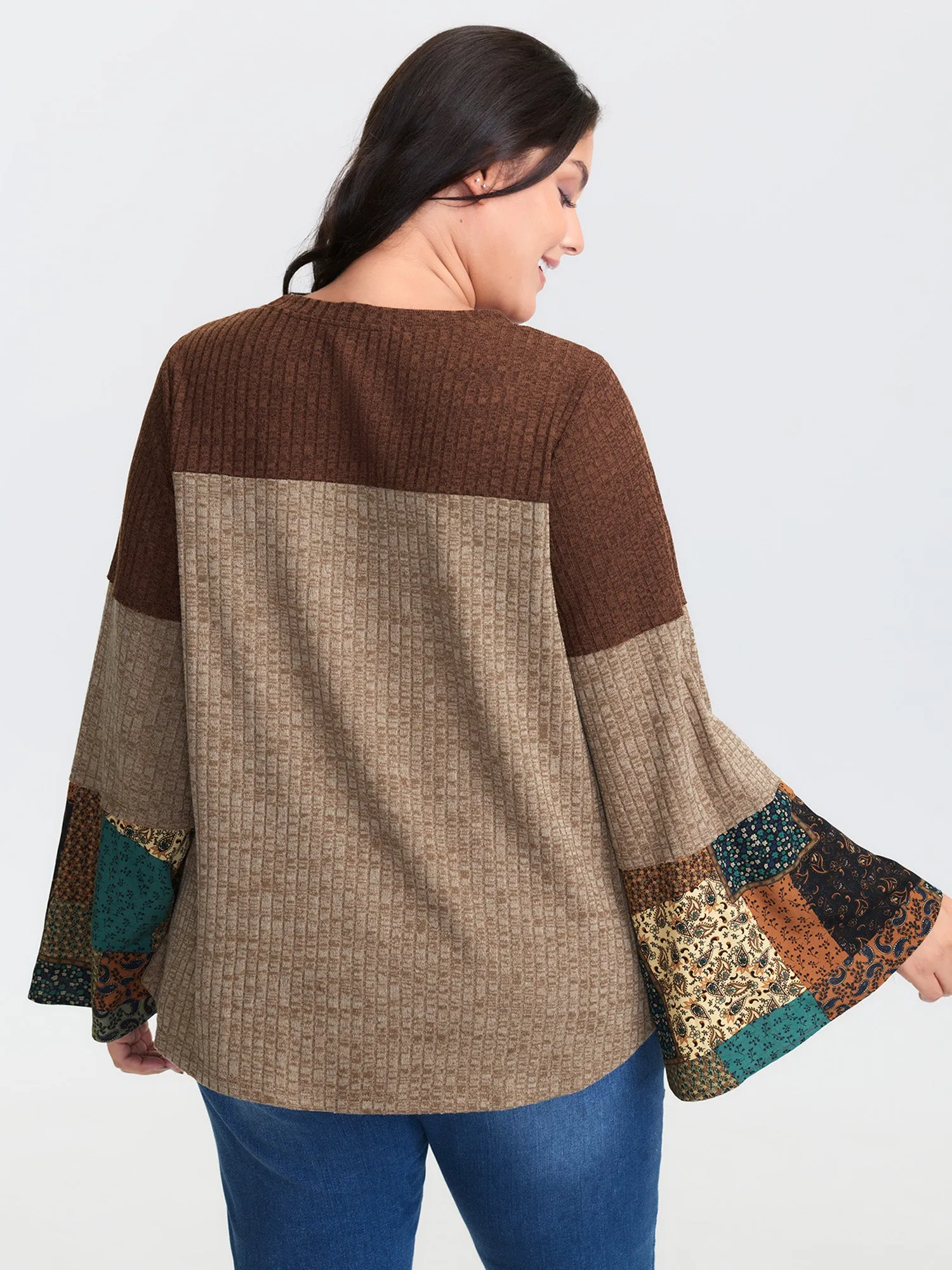 Colorblock Floral Spliced T-Shirt sold by Bloomchic product image thumbnail 4