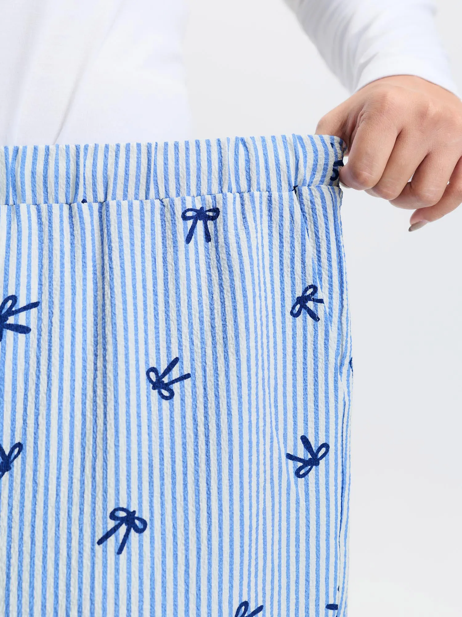 Stripe Bowknot Print Pockets Pants sold by Bloomchic product image thumbnail 4