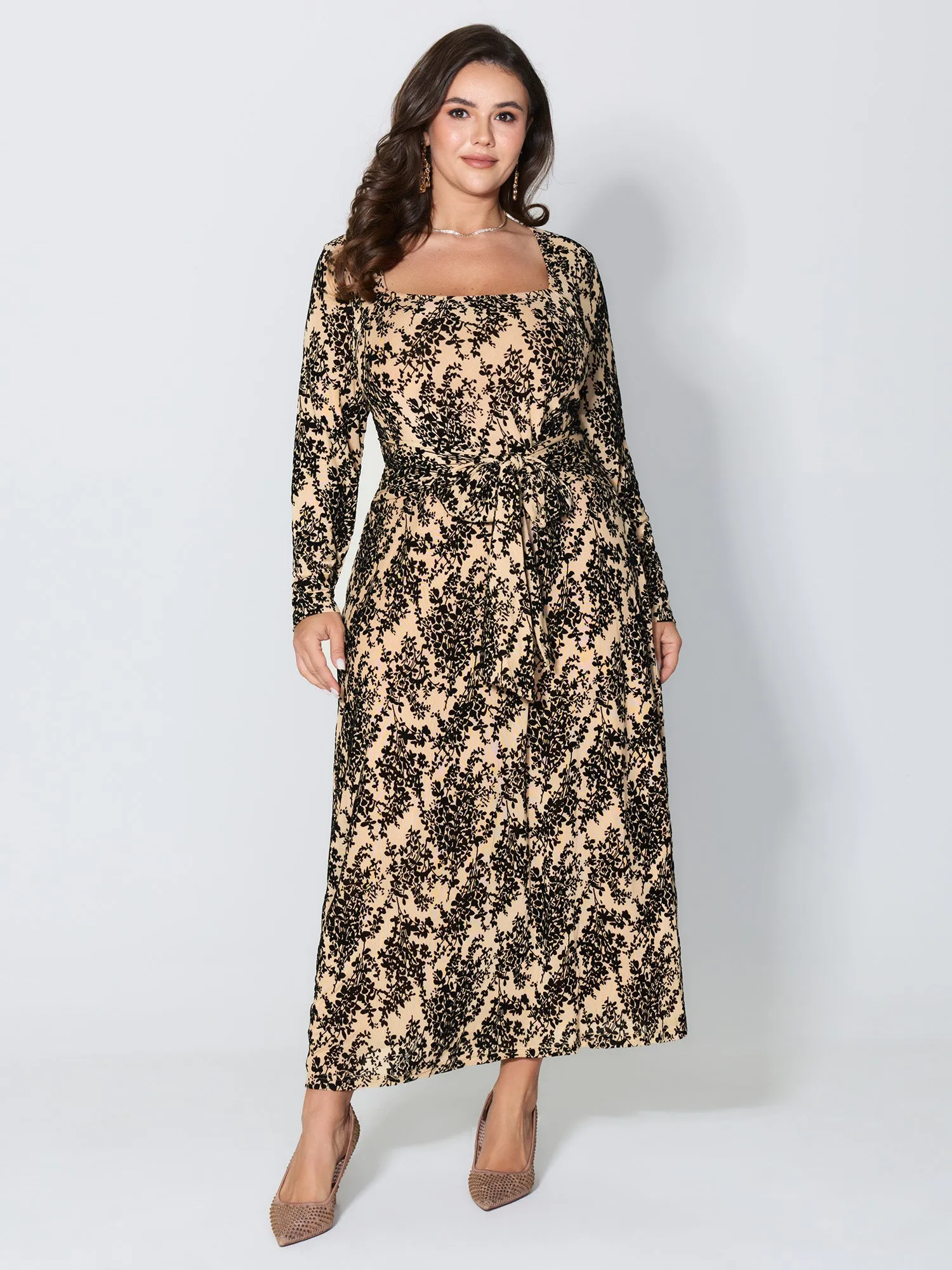 Floral Print Belted Waist-Defining Maxi Dress sold by Bloomchic product image thumbnail 3