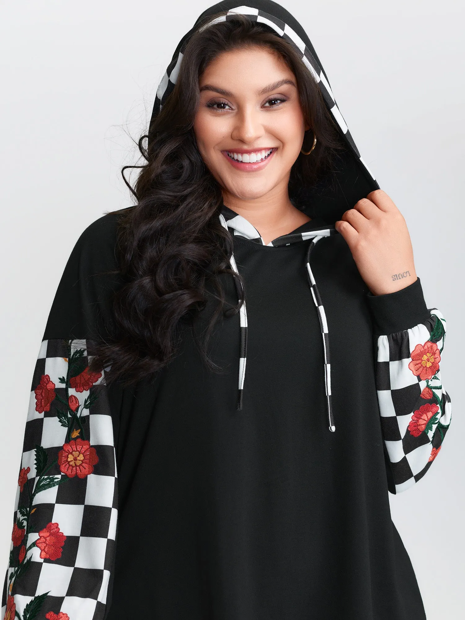 Checkered Stretchy Color Contrast Hoodie sold by Bloomchic product image thumbnail 2