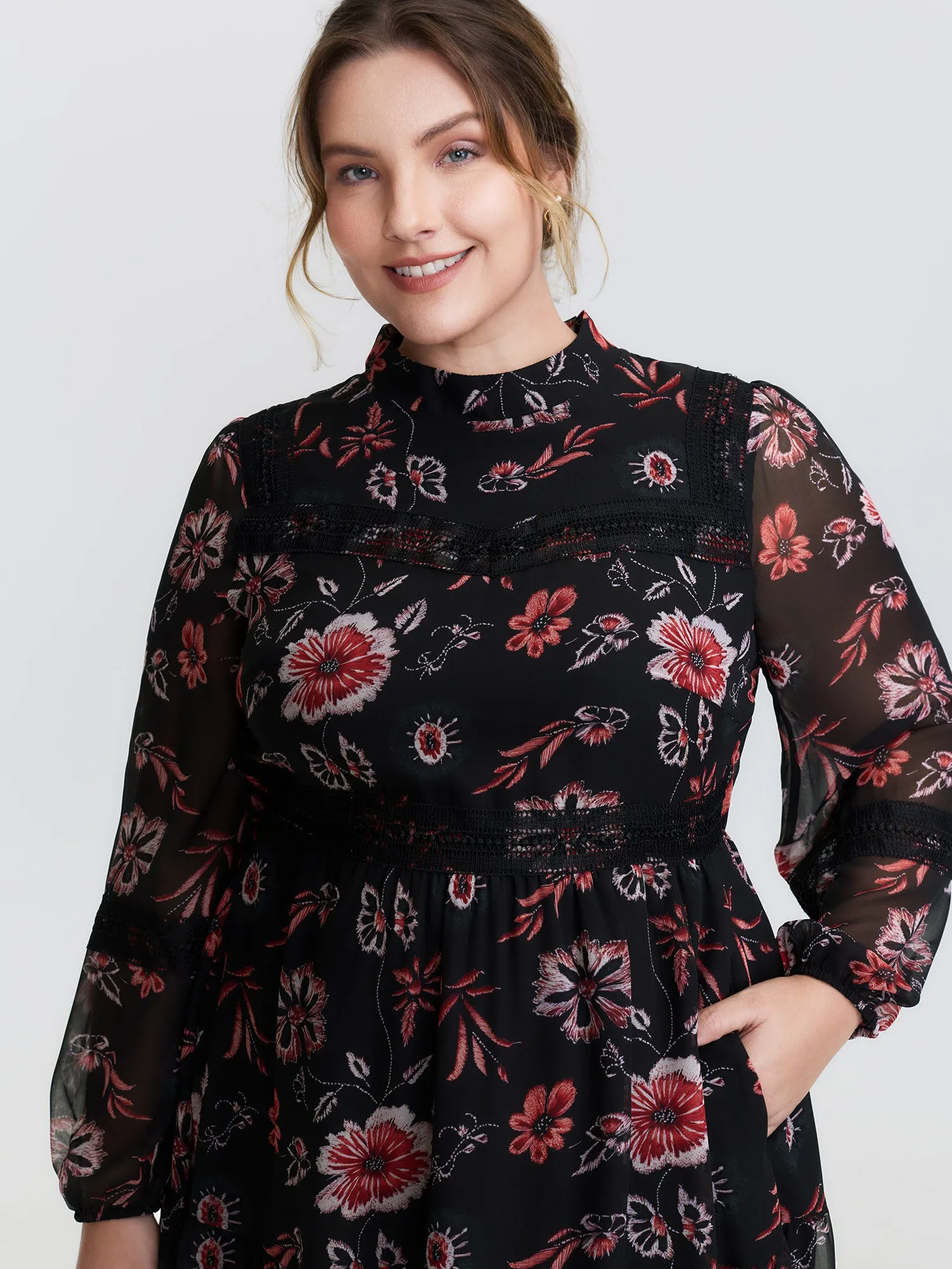 Floral Print Lace High Neck Midi Dress sold by Bloomchic product image thumbnail 3