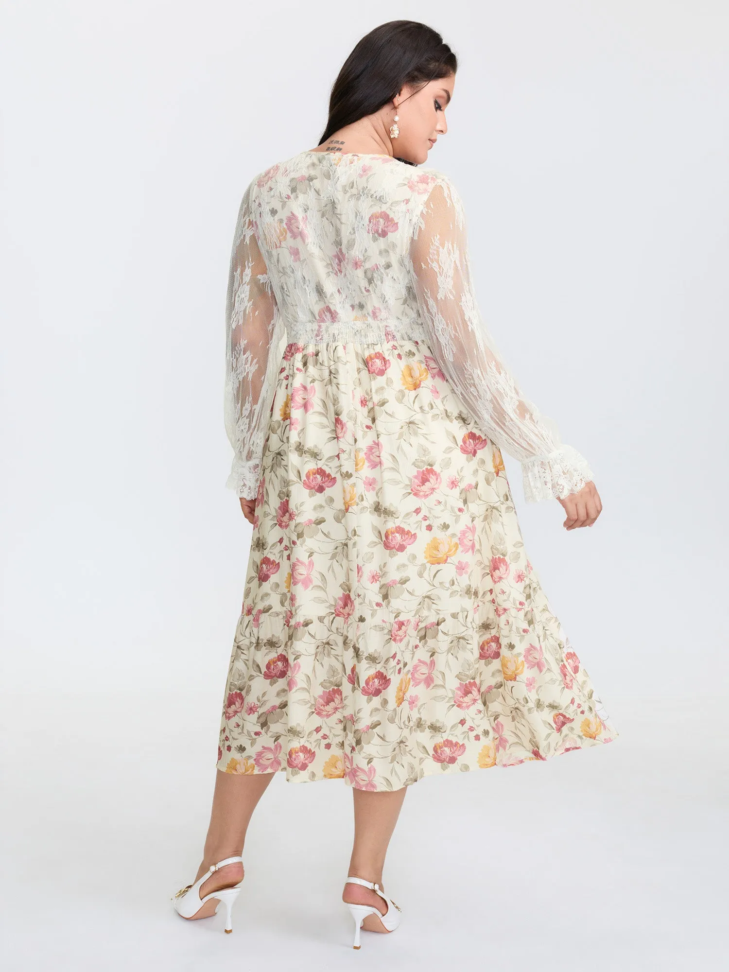 Floral Lace Trim Tiered Pockets Midi Dress sold by Bloomchic product image thumbnail 4