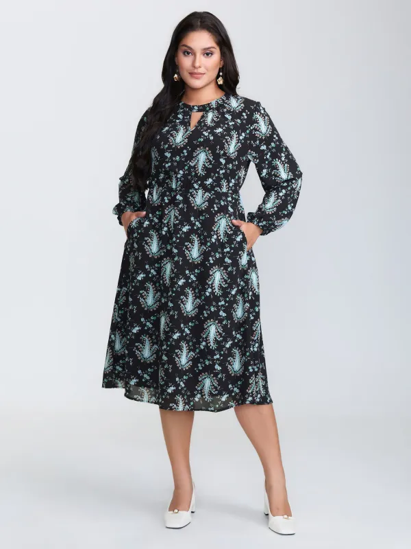 Paisley Print Stretchy Waist-Defining Midi Dress sold by Bloomchic