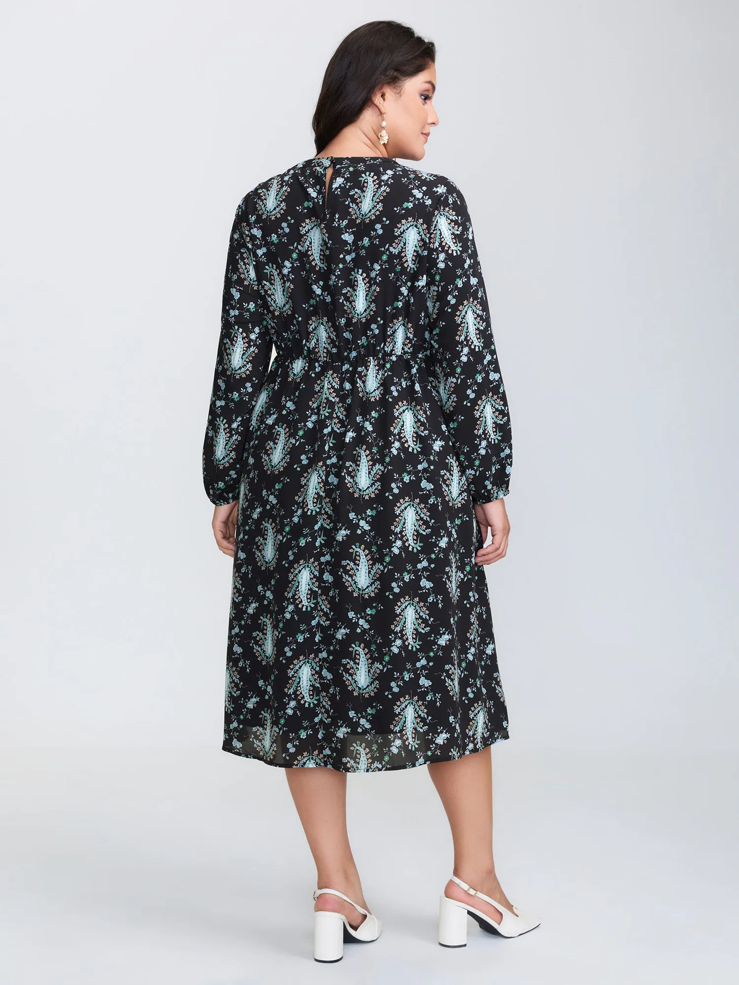 Paisley Print Stretchy Waist-Defining Midi Dress sold by Bloomchic product image thumbnail 4