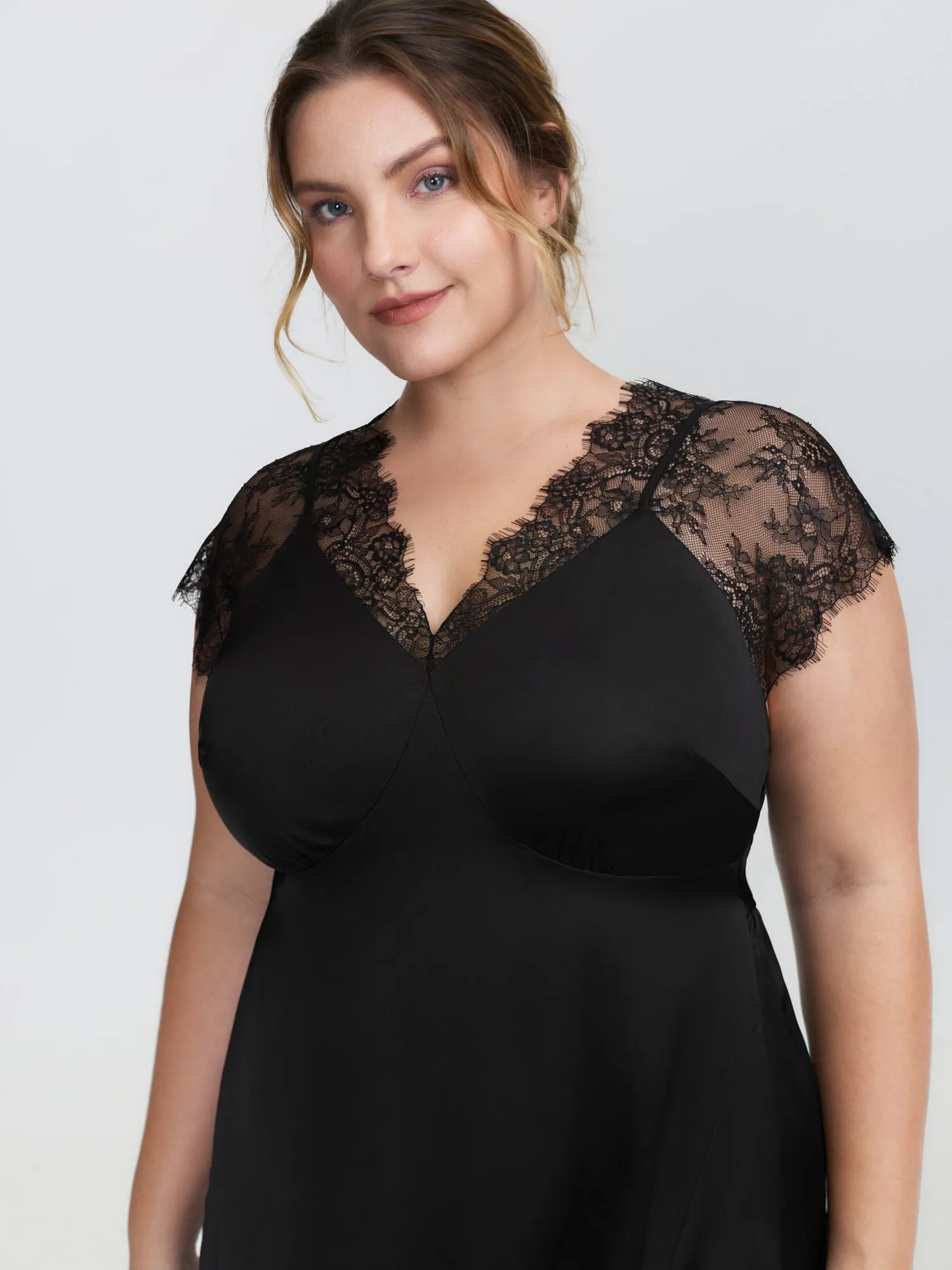 Sheer Lace Trim High Slit Sleep Dress sold by Bloomchic product image thumbnail 2