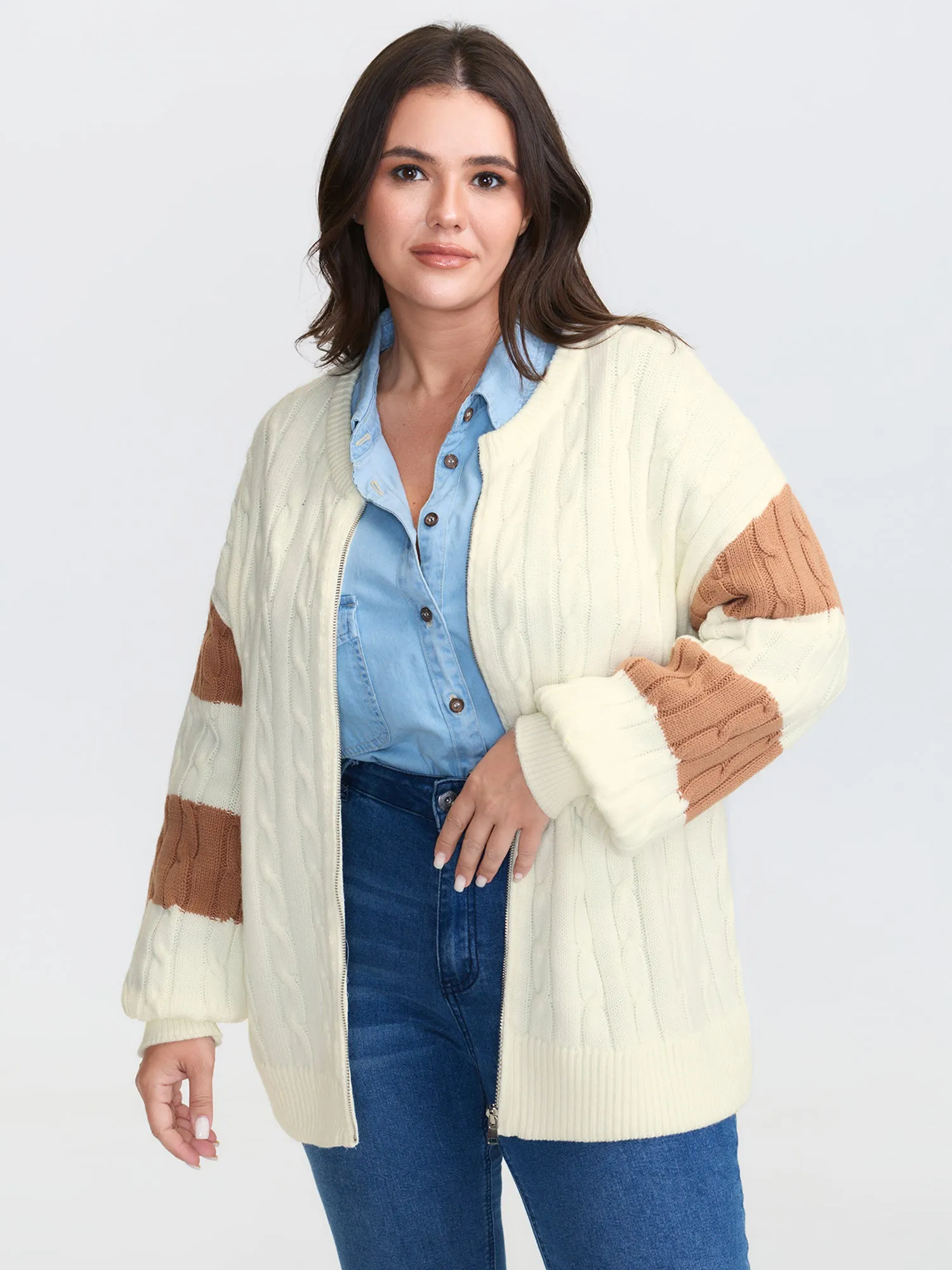 Squirrel Pattern Jacquard Textured Knit Cardigan sold by Bloomchic product image thumbnail 2