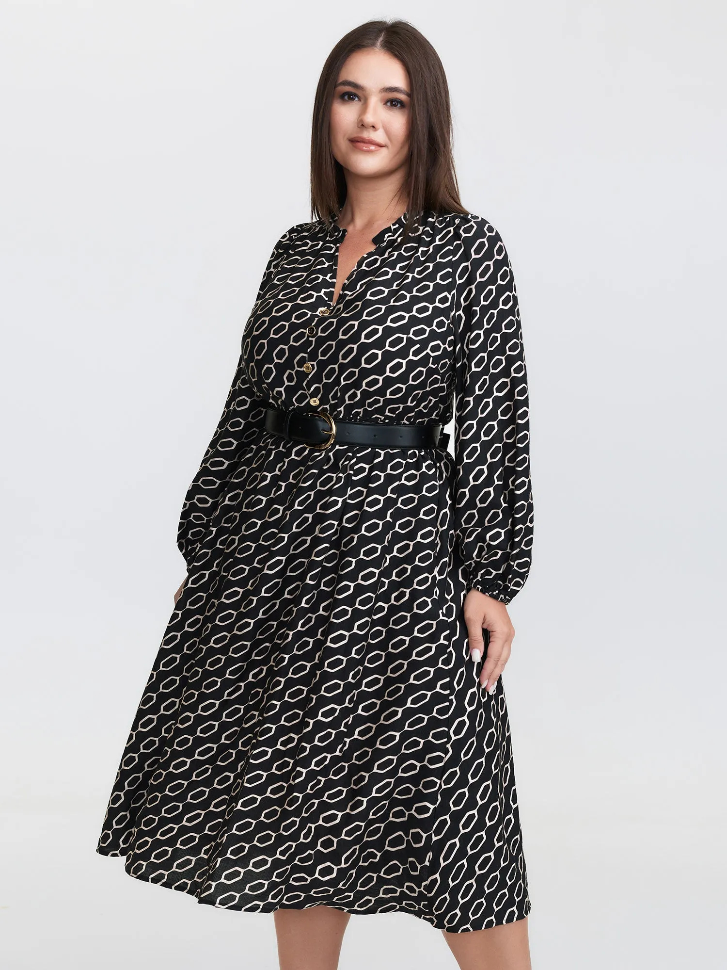 Monochrome Geometric Print Belted Midi Dress sold by Bloomchic product image thumbnail 2