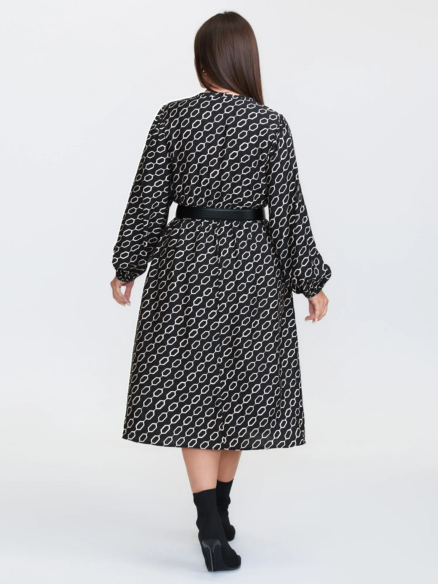 Monochrome Geometric Print Belted Midi Dress sold by Bloomchic product image thumbnail 5