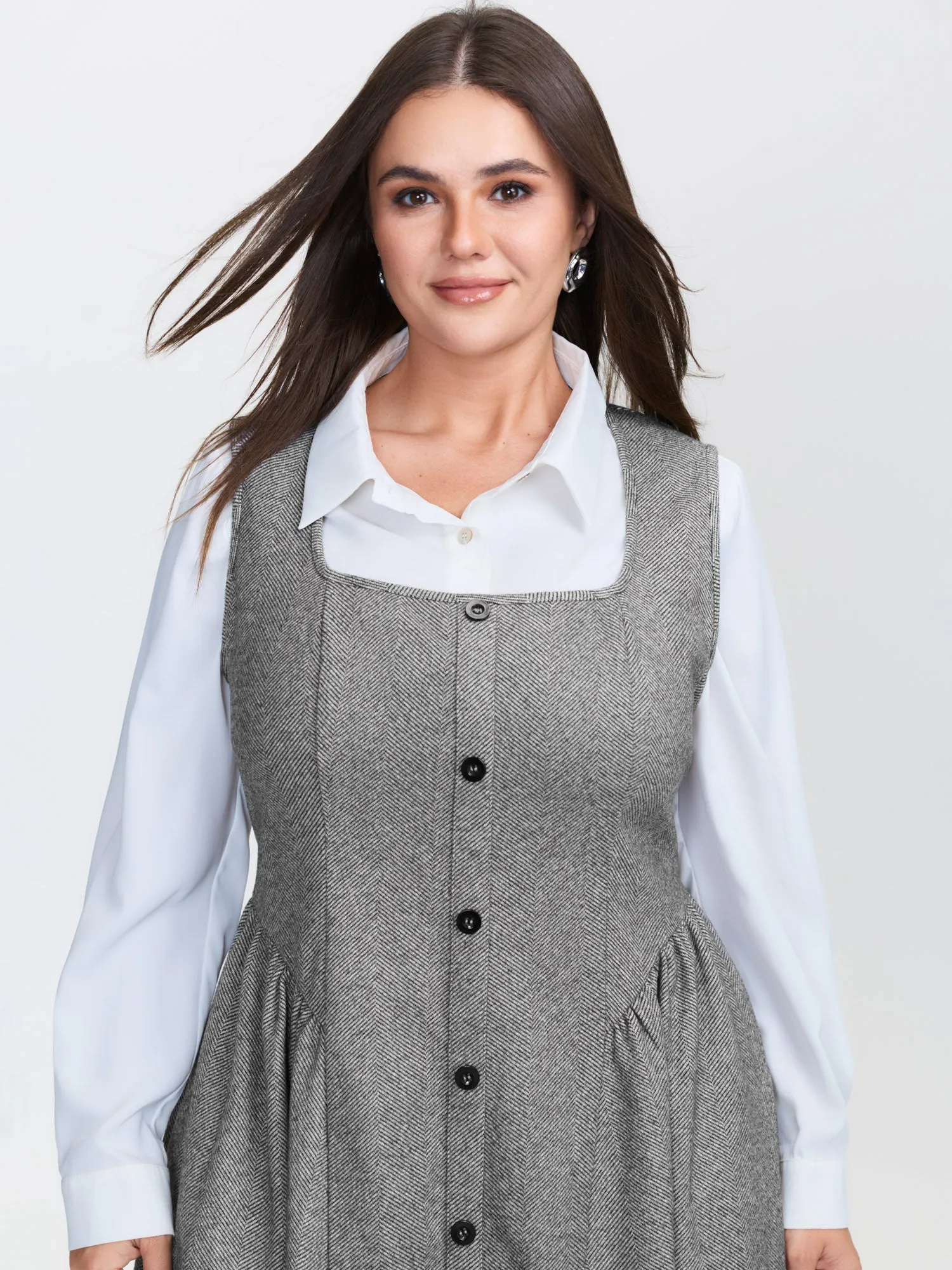 Square Neckline Textured Pleated Midi Dress sold by Bloomchic product image thumbnail 3