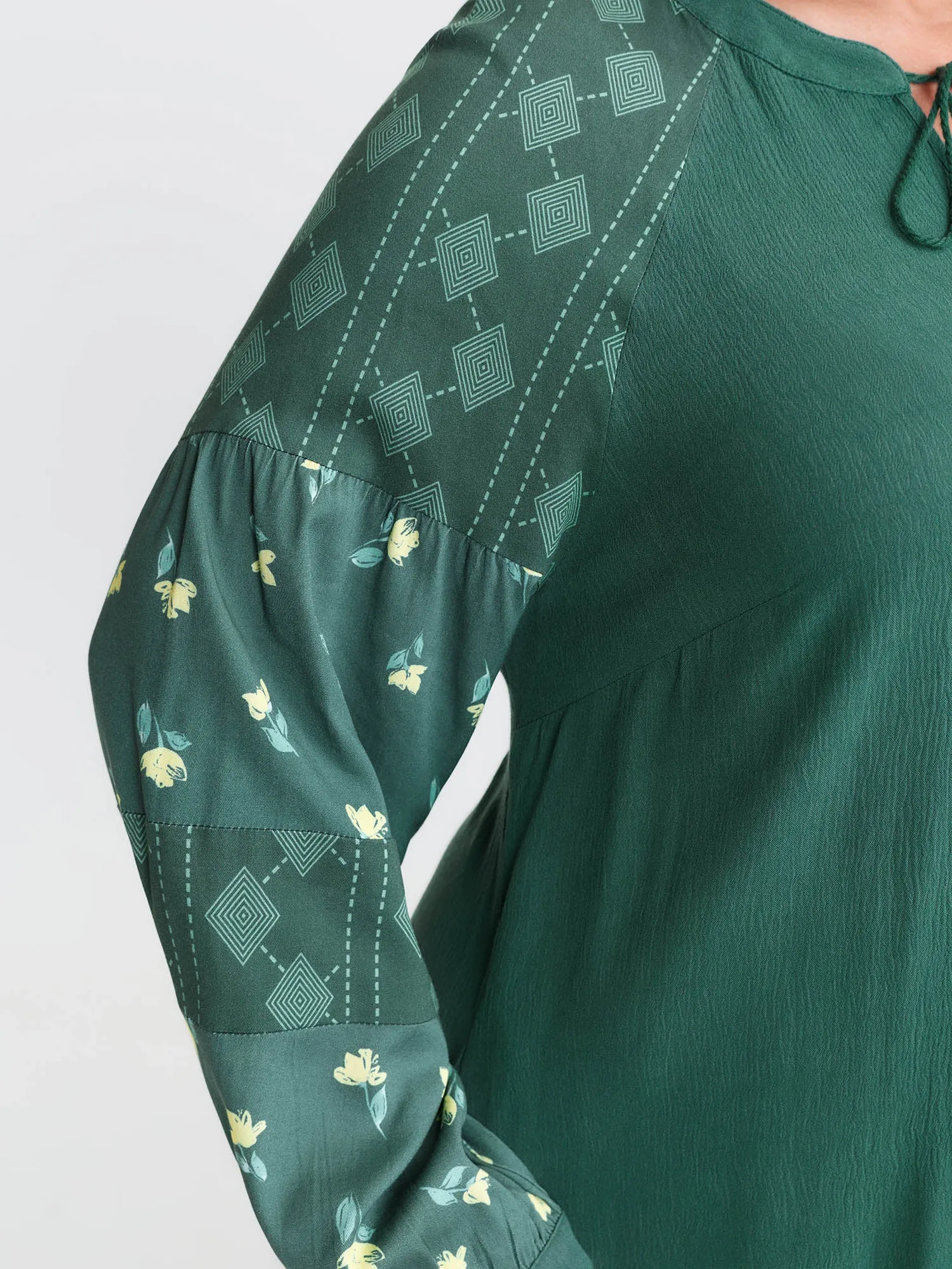 Floral Print Contrast Drawstring Midi Dress sold by Bloomchic product image thumbnail 3