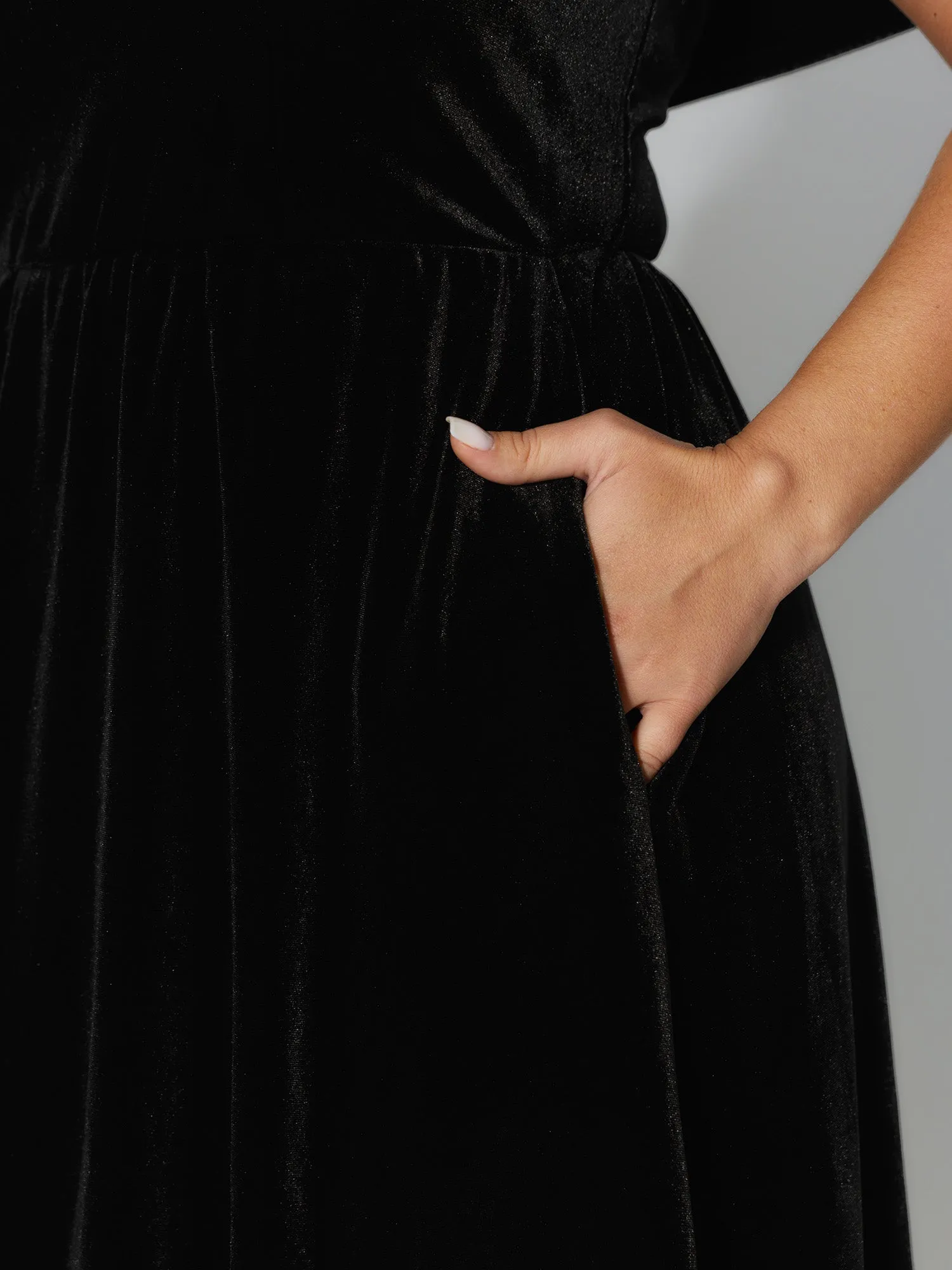 Off-Shoulder Metallic Detail Pockets Midi Dress sold by Bloomchic product image thumbnail 3