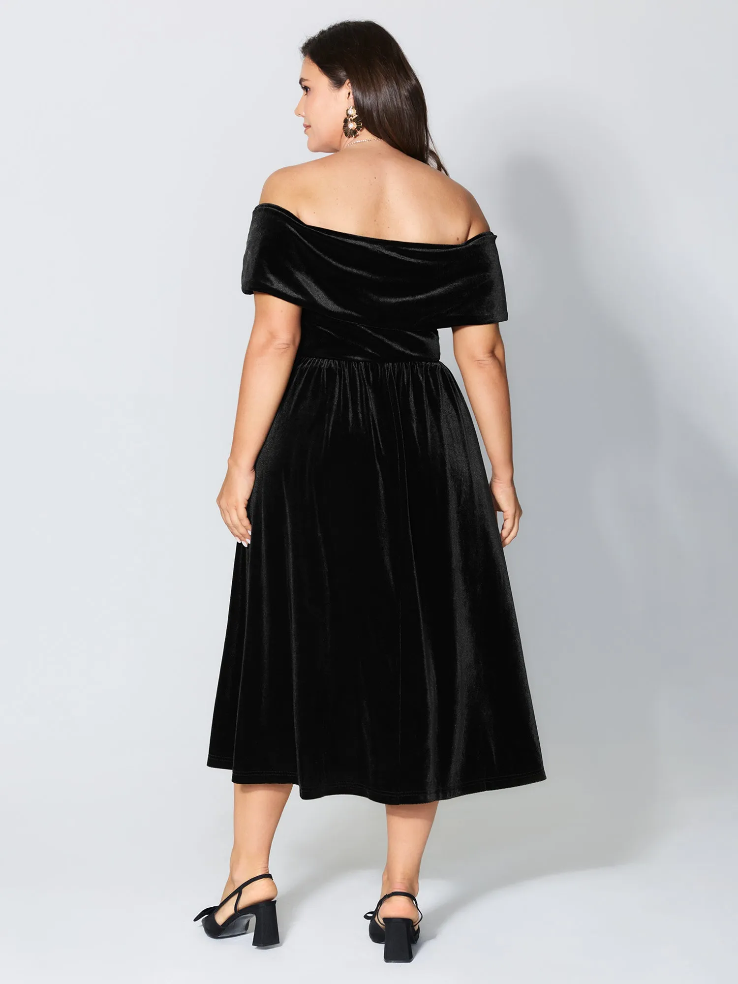 Off-Shoulder Metallic Detail Pockets Midi Dress sold by Bloomchic product image thumbnail 4