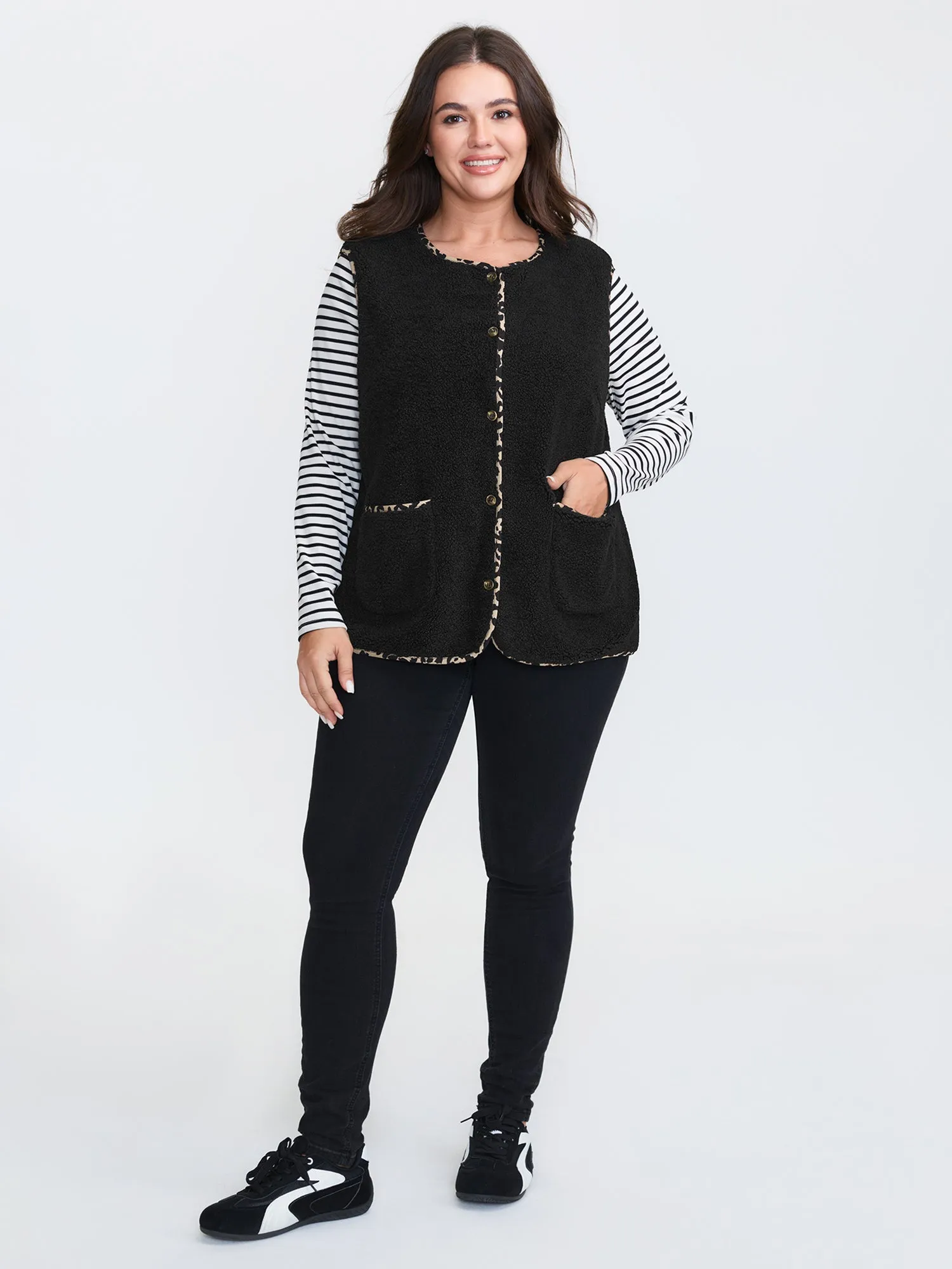 Faux Shearling Patchwork Leopard Edge Vest sold by Bloomchic product image thumbnail 2