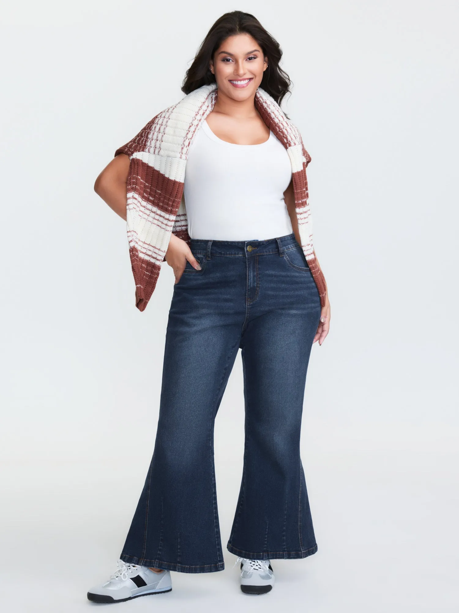 Mid-Rise Flare Hem Jeans sold by Bloomchic product image thumbnail 2