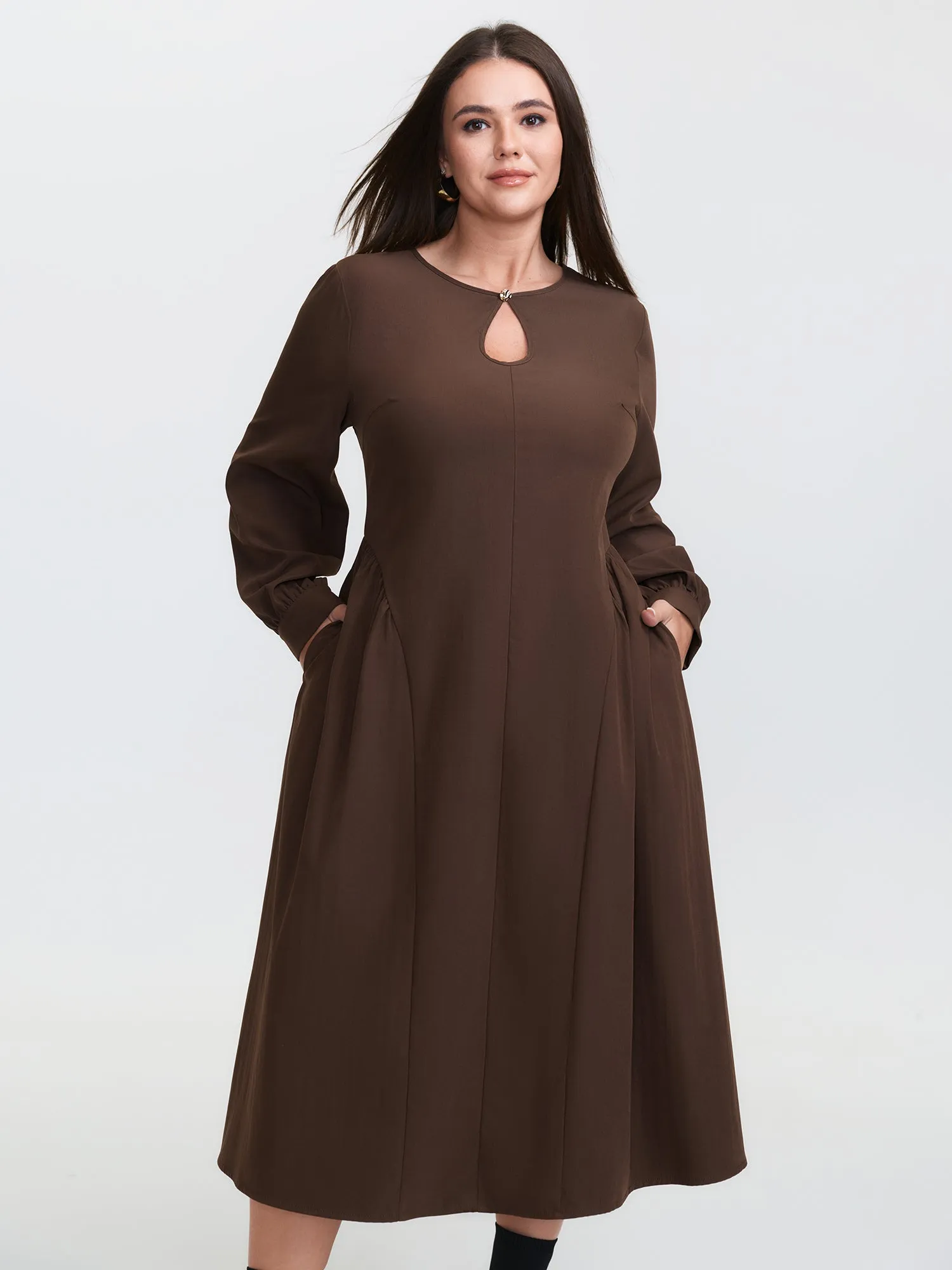 Round Neck Cut Out Solid Midi Dress sold by Bloomchic product image thumbnail 2