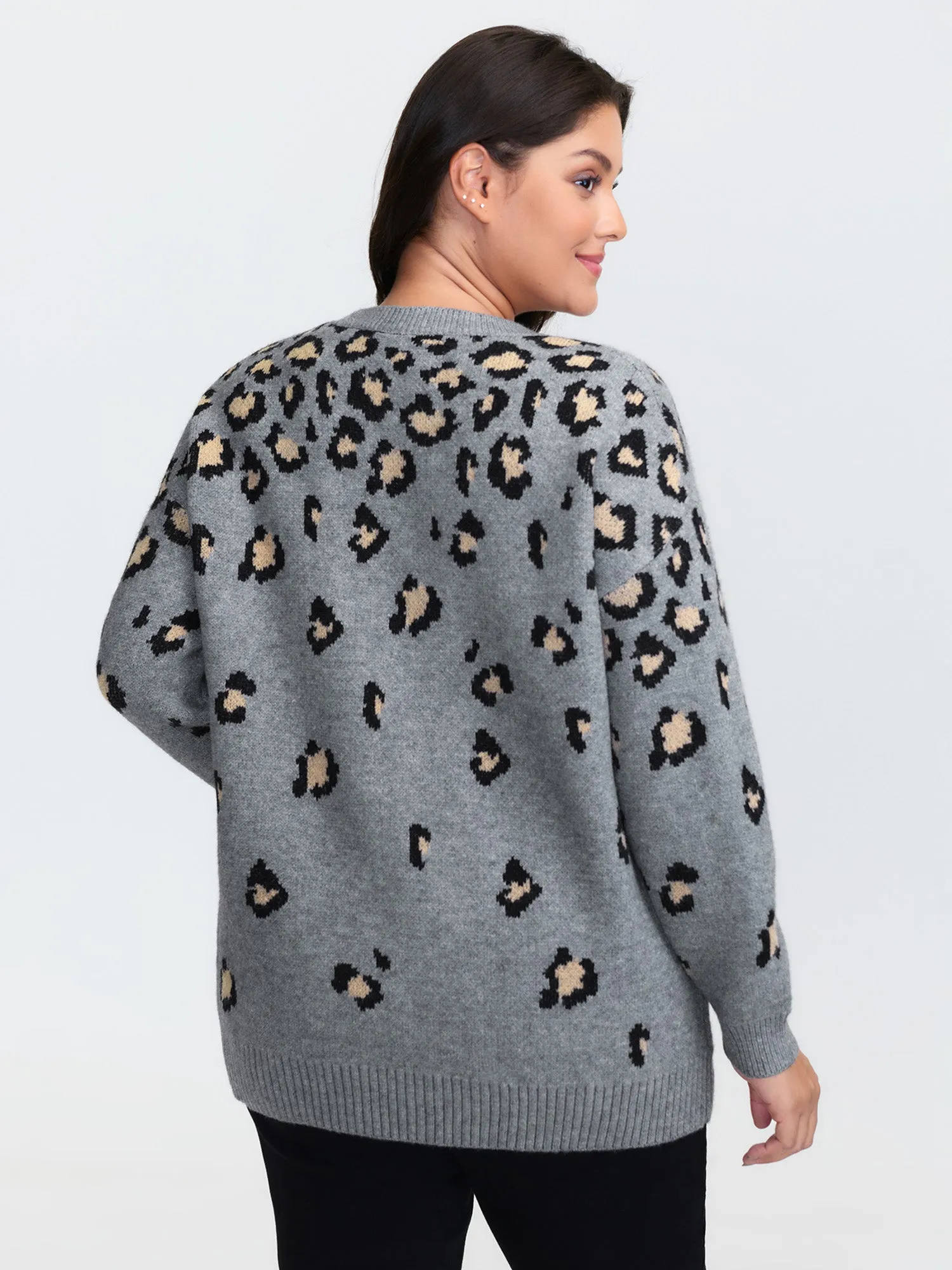 Leopard Pattern Jacquard Ribbed Hem Pullover sold by Bloomchic product image thumbnail 4
