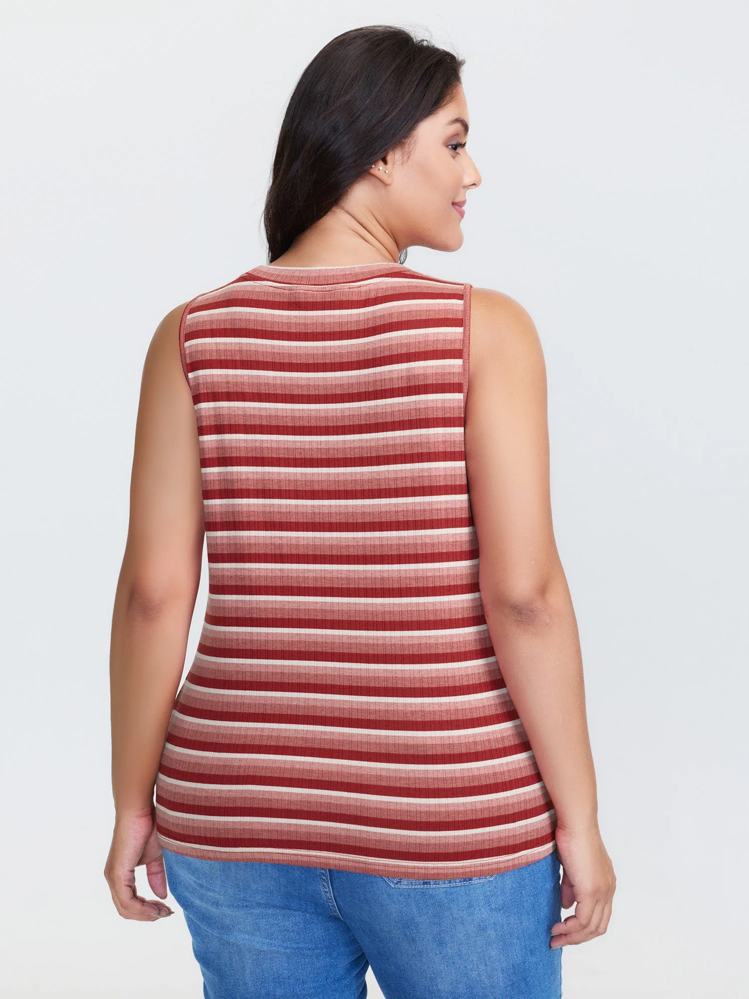 Stretchy Ribbed Crew Neckline Fitted Tank Top sold by Bloomchic product image thumbnail 4