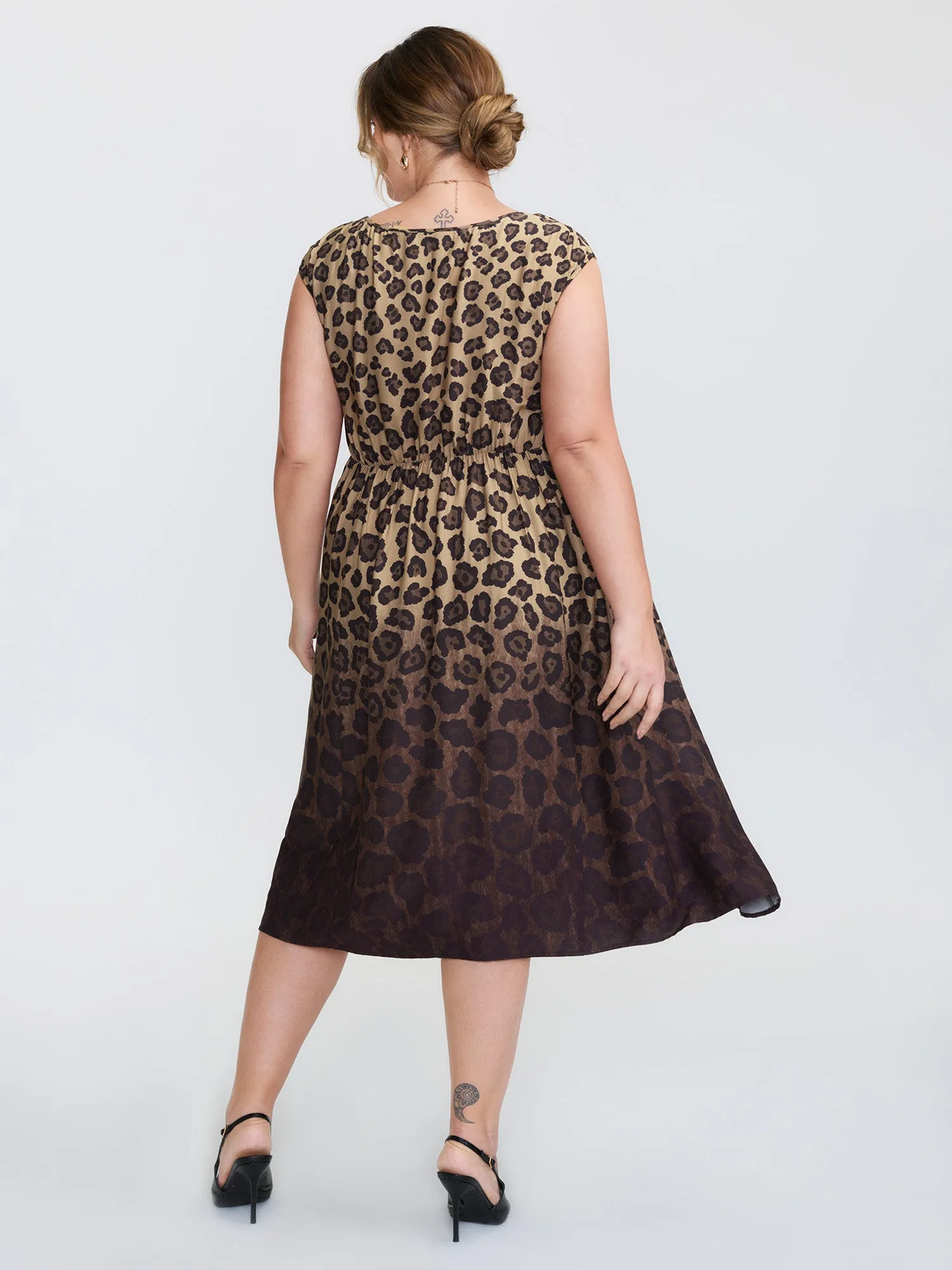 Leopard Print Pockets Stretchy Waist Midi Dress sold by Bloomchic product image thumbnail 5