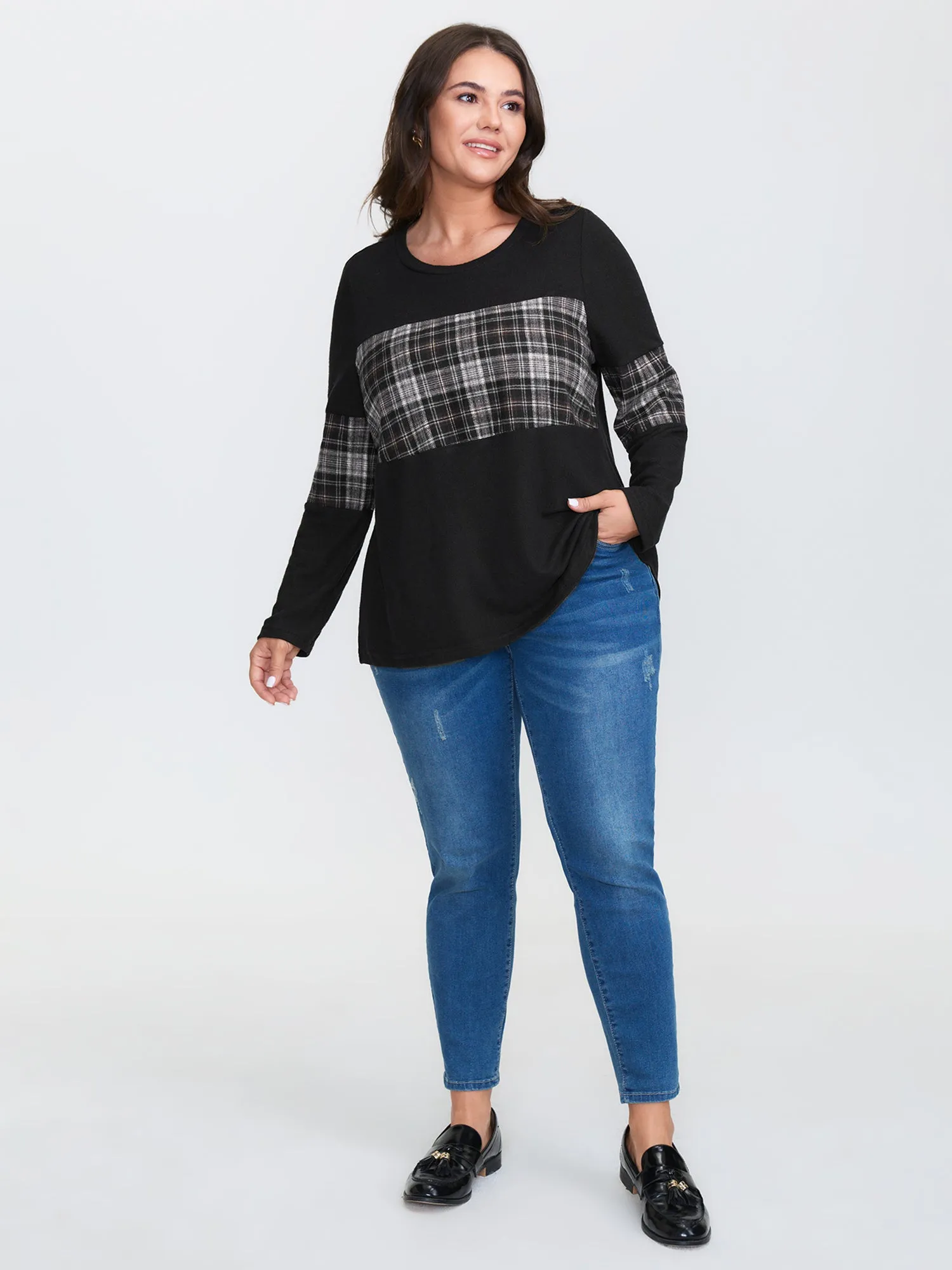 Supersoft Plaid Pattern T-Shirt sold by Bloomchic product image thumbnail 3