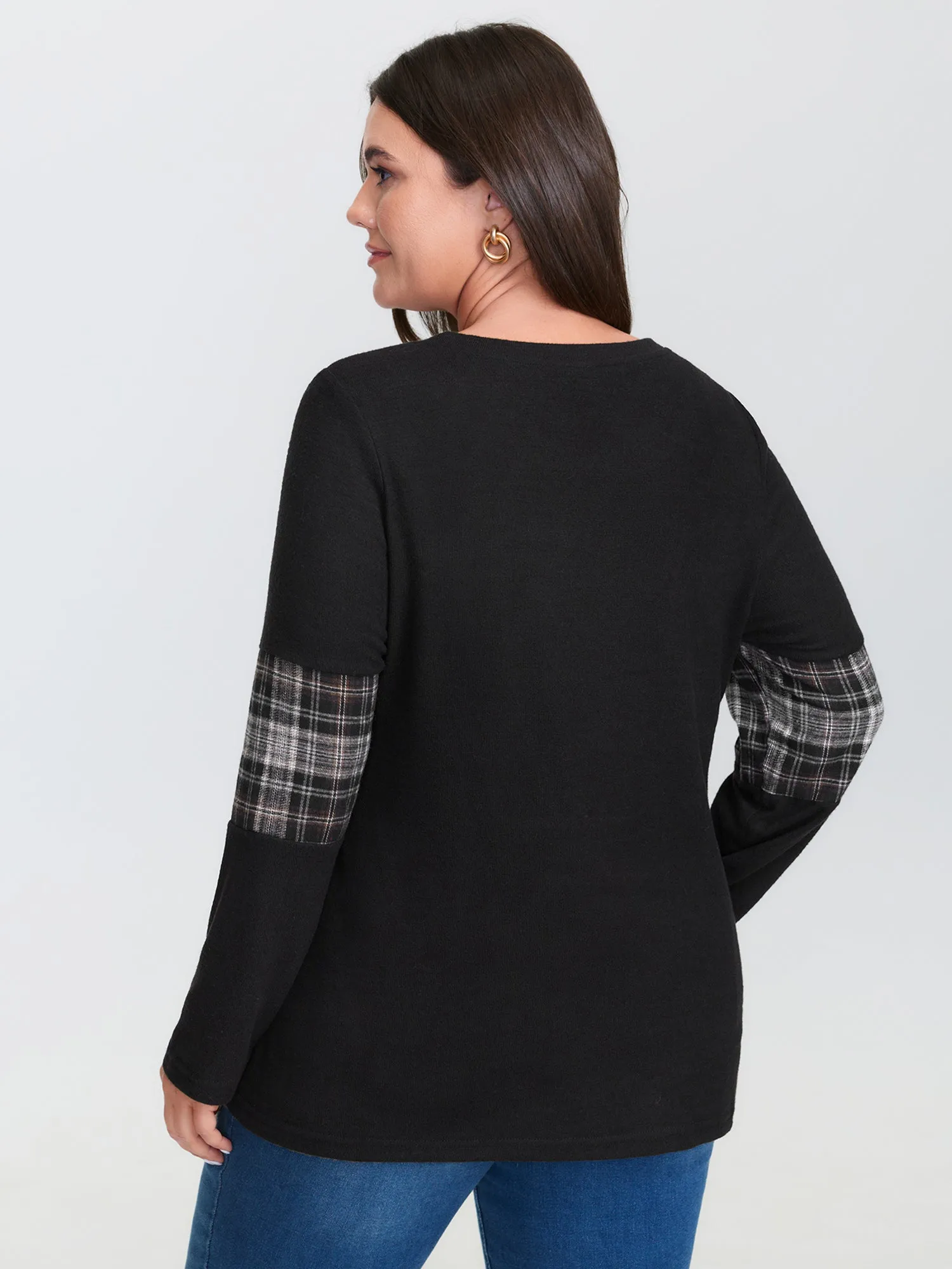 Supersoft Plaid Pattern T-Shirt sold by Bloomchic product image thumbnail 4