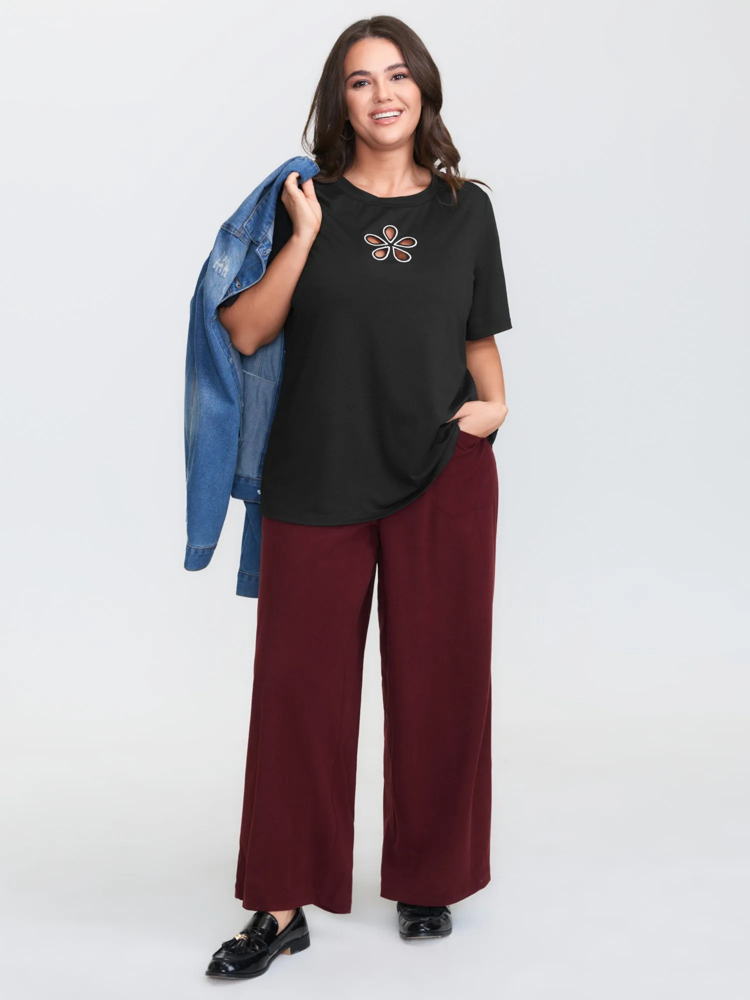 Floral Cut-Out Motif Plain T-Shirt sold by Bloomchic product image thumbnail 3