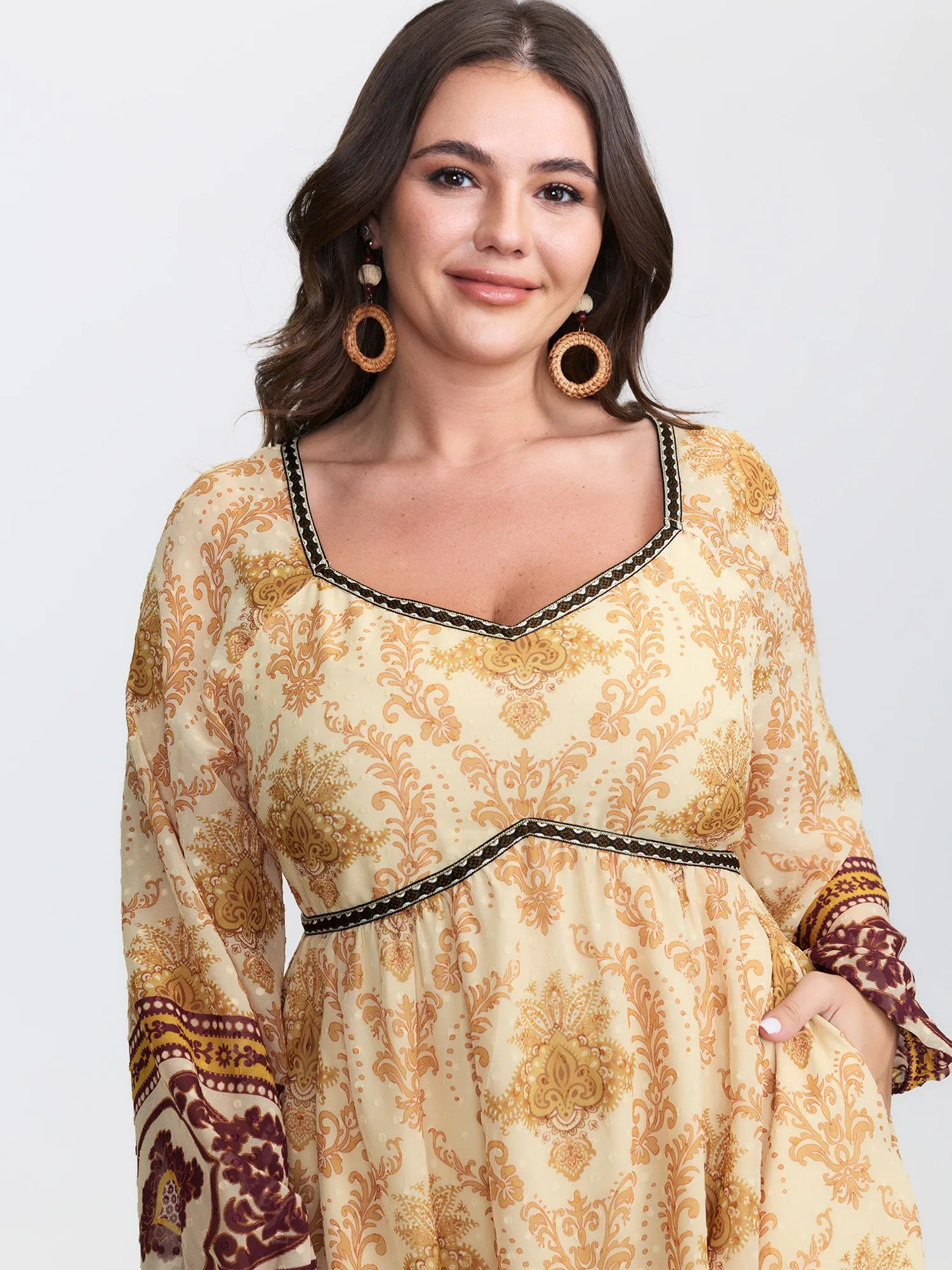 Textured Chiffon Printed Contrast Midi Dress sold by Bloomchic product image thumbnail 2