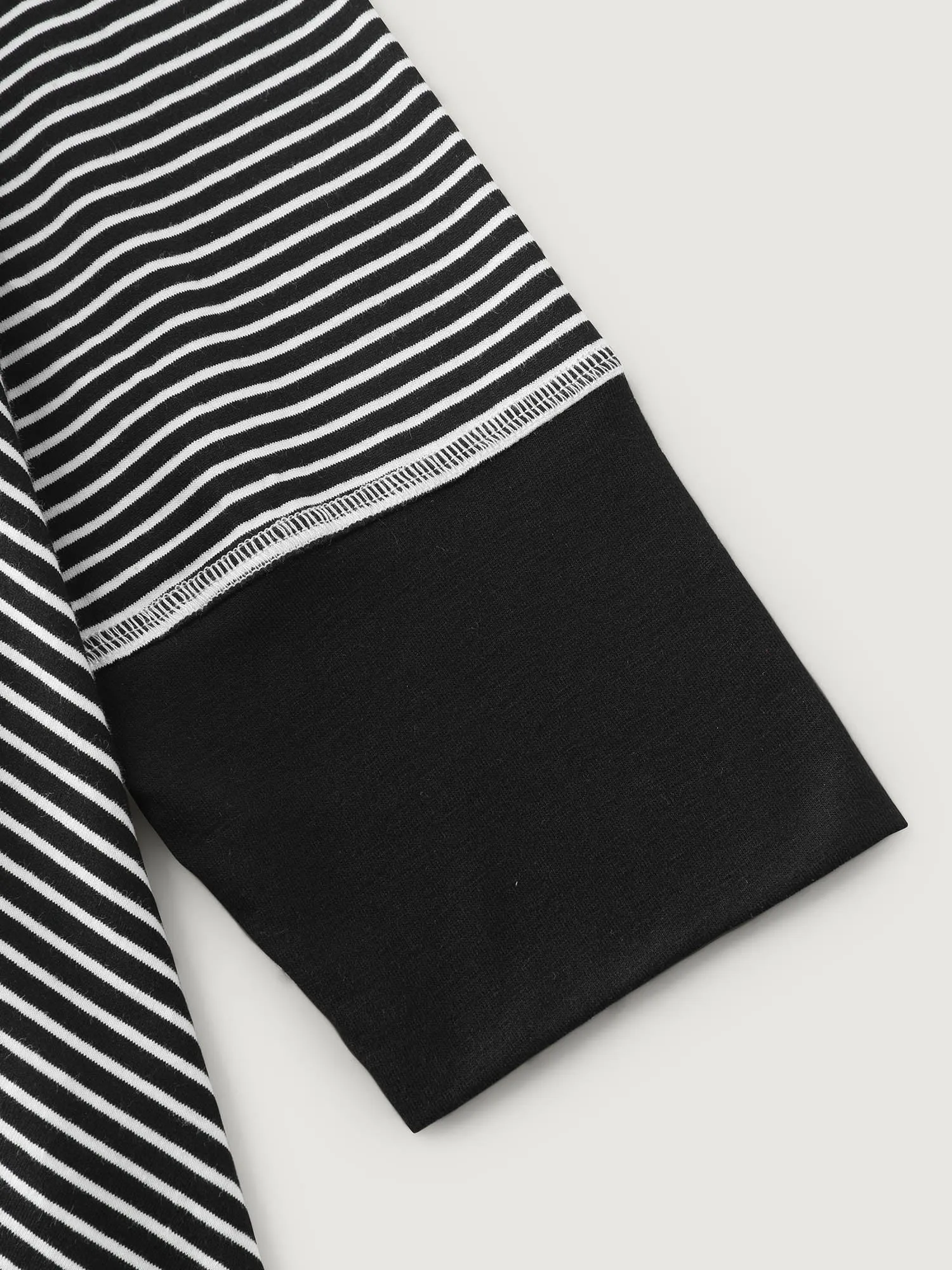 Striped Color Contrast Round Neck T-Shirt sold by Bloomchic product image thumbnail 5