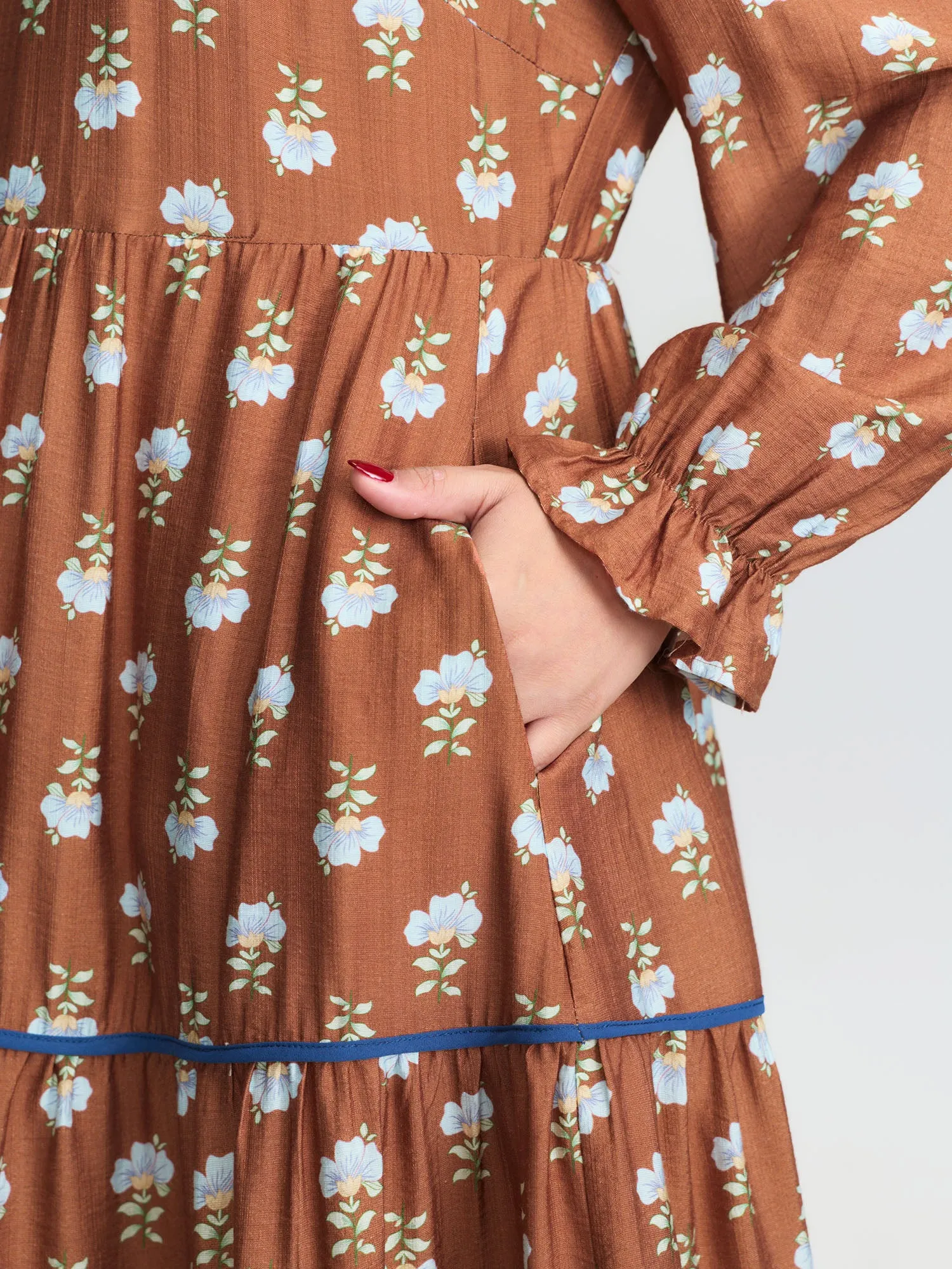 Supersoft Floral Print Drawstring Neckline Midi Dress sold by Bloomchic product image thumbnail 4