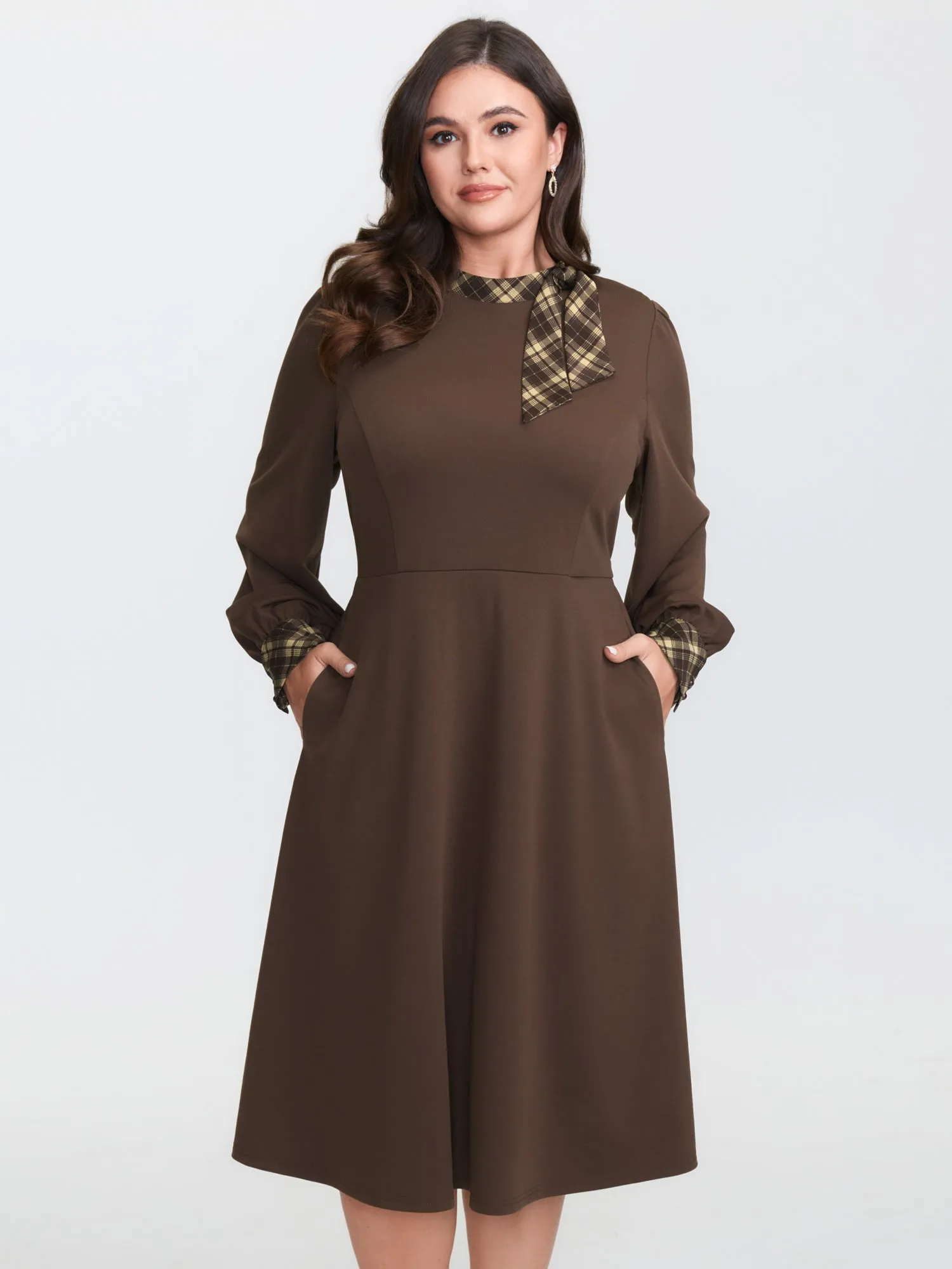 Retro Checkered Mock Neck Midi Dress sold by Bloomchic product image thumbnail 2