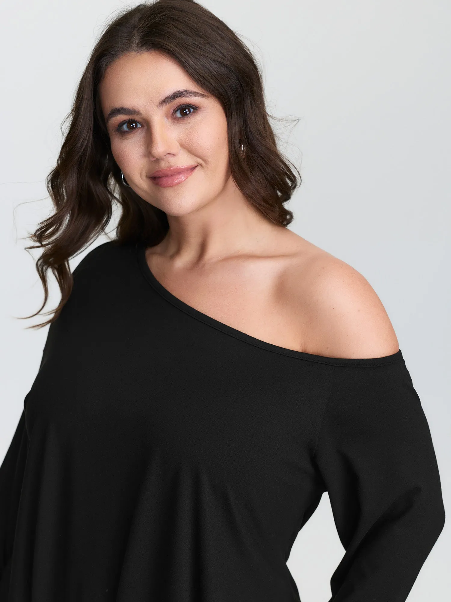 Supersoft One-Shoulder Plain T-Shirt sold by Bloomchic product image thumbnail 2