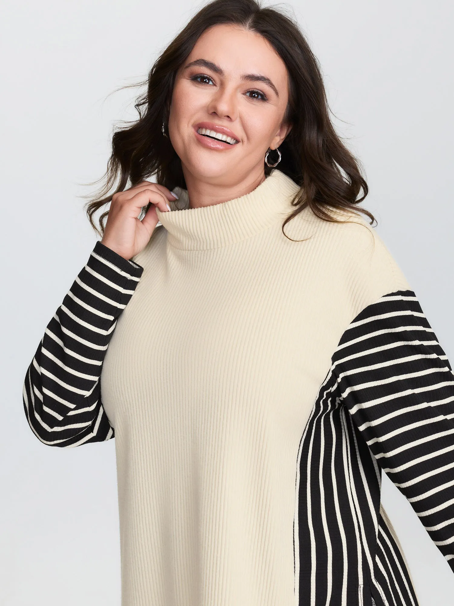 Striped Color Contrast Mockneck T-Shirt sold by Bloomchic product image thumbnail 2