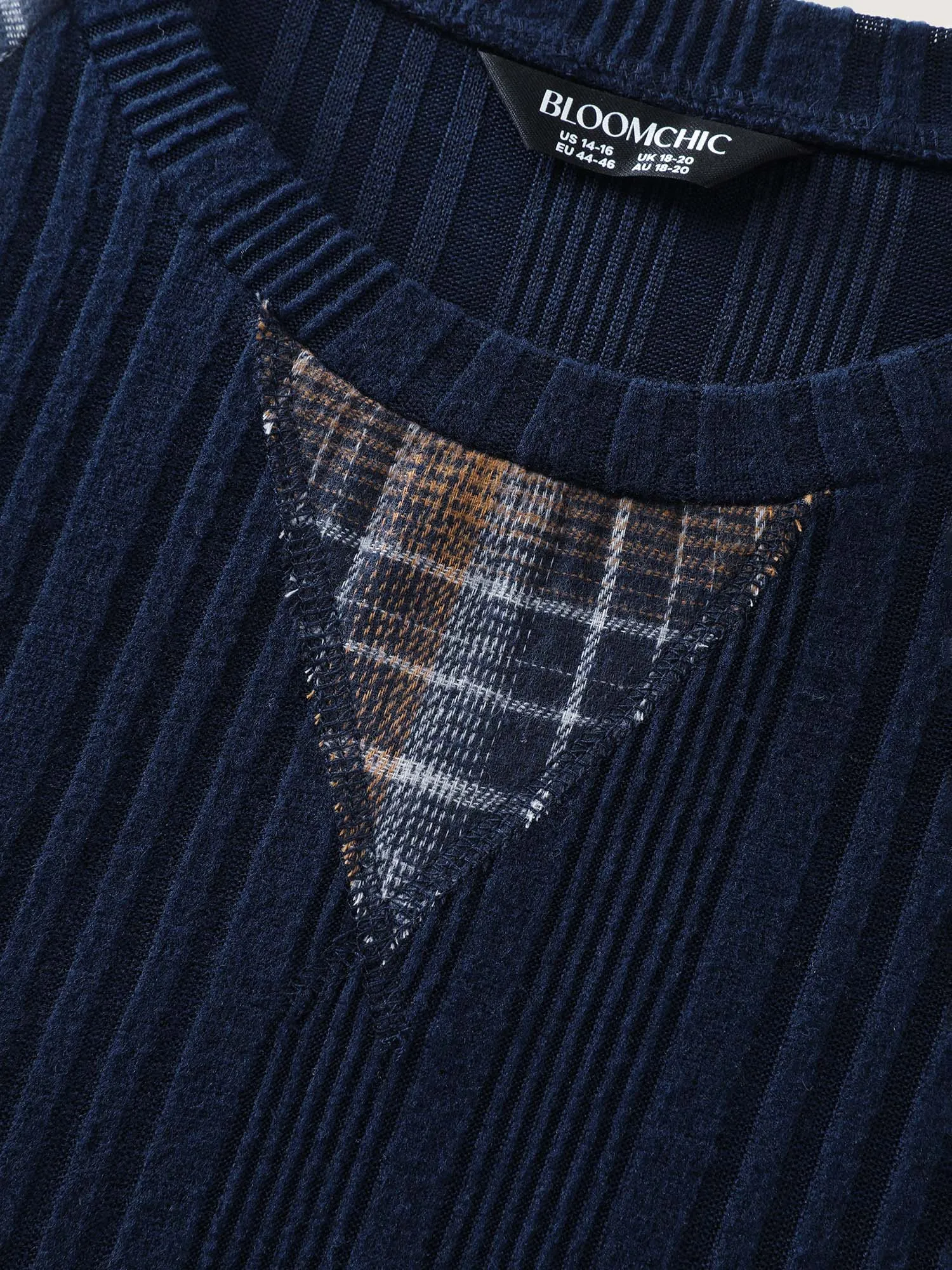 Plaid Pattern Textured Raglan Sleeve Sweatshirt sold by Bloomchic product image thumbnail 5