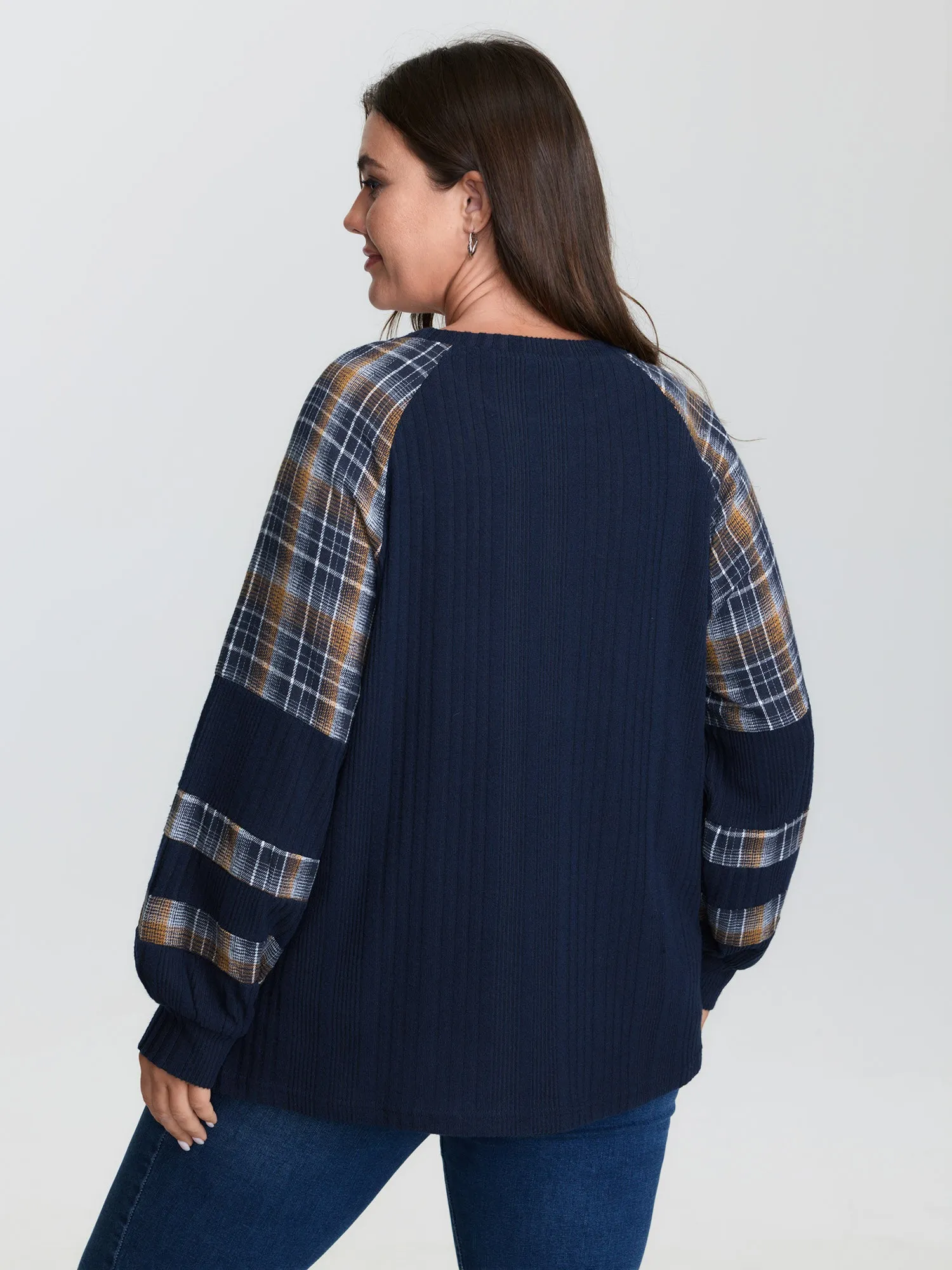 Plaid Pattern Textured Raglan Sleeve Sweatshirt sold by Bloomchic product image thumbnail 4