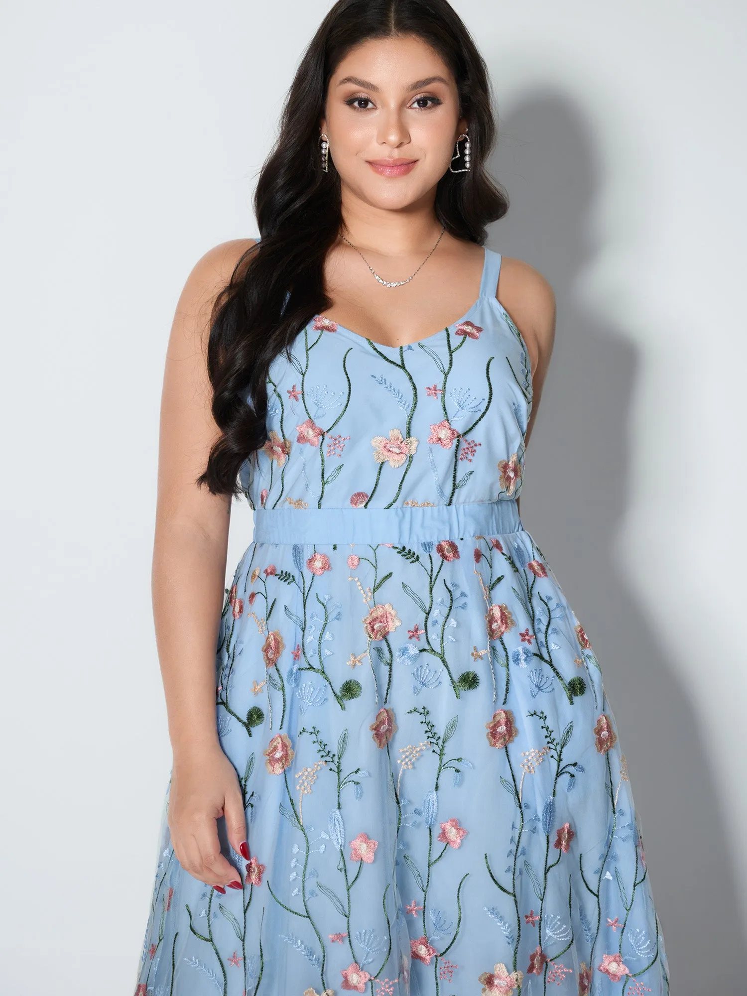Floral Embroidered Lined Sleeveless Midi Dress sold by Bloomchic product image thumbnail 3