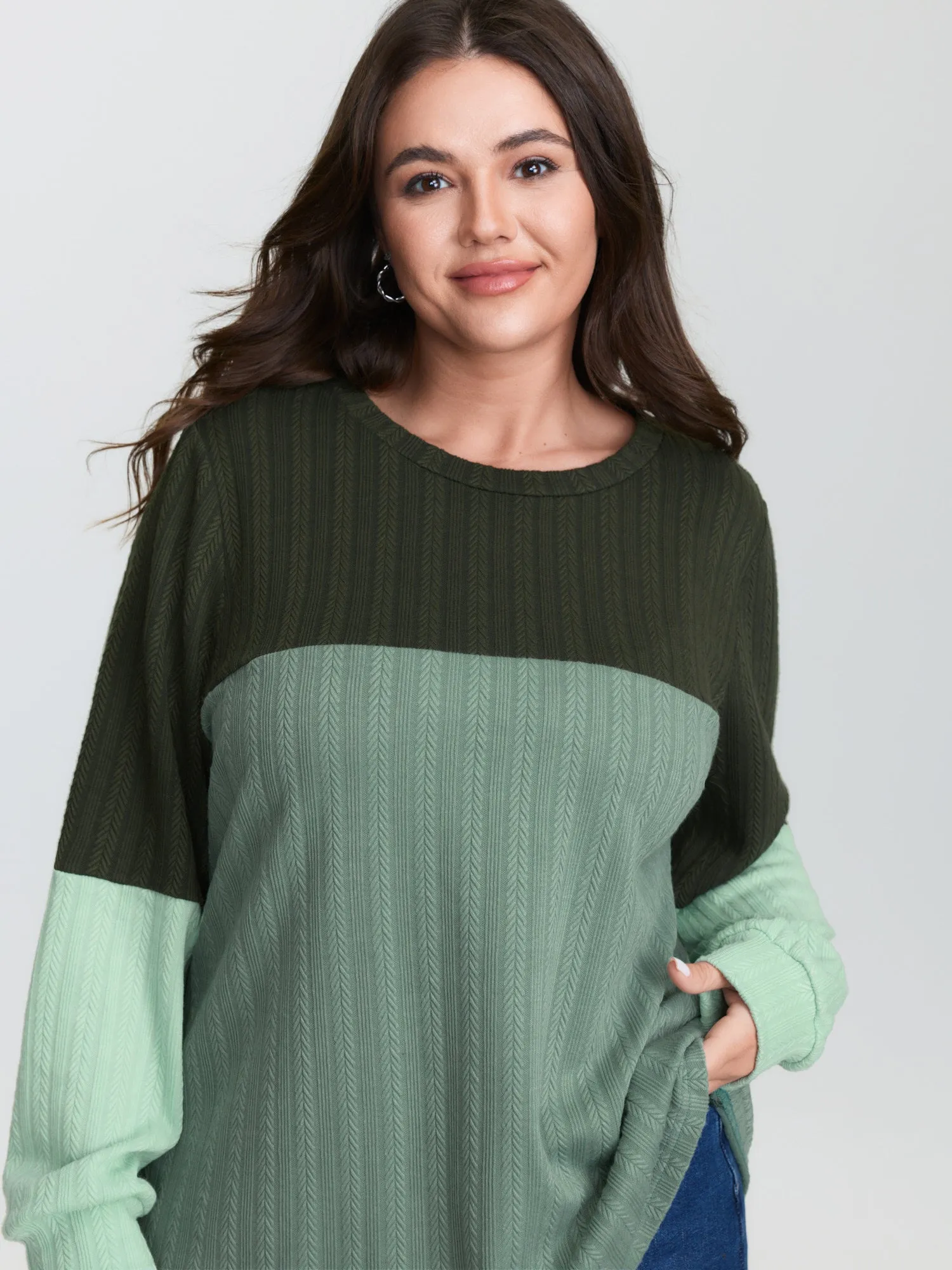 Colorblock Textured Round Neck Sweatshirt sold by Bloomchic product image thumbnail 2