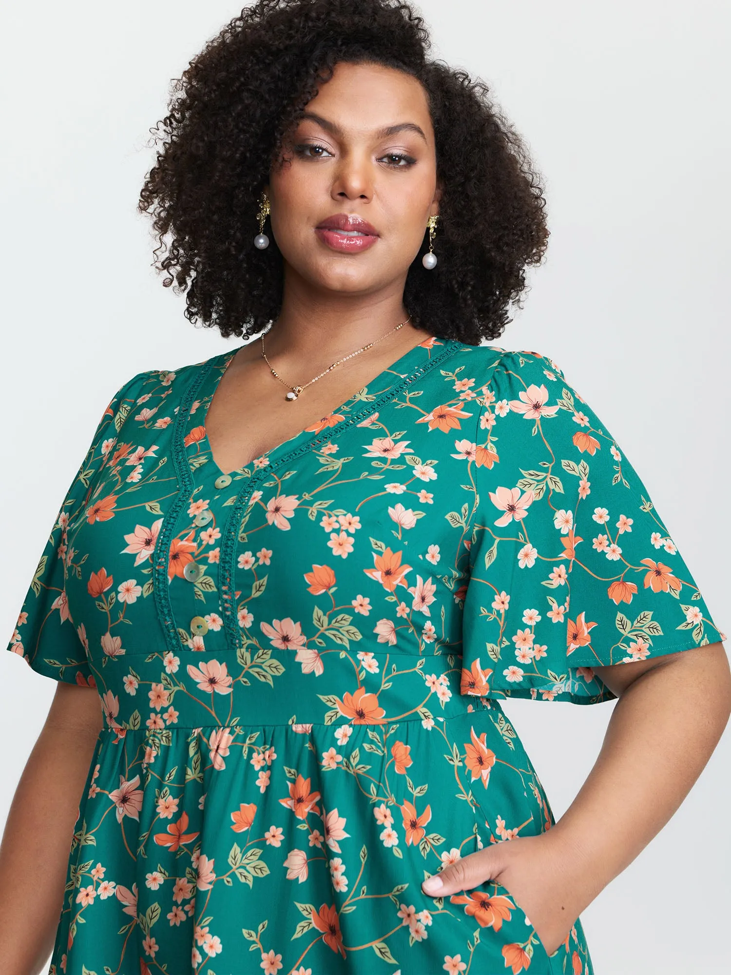 Floral Fun Lace Trim Shirred Midi Dress sold by Bloomchic product image thumbnail 2