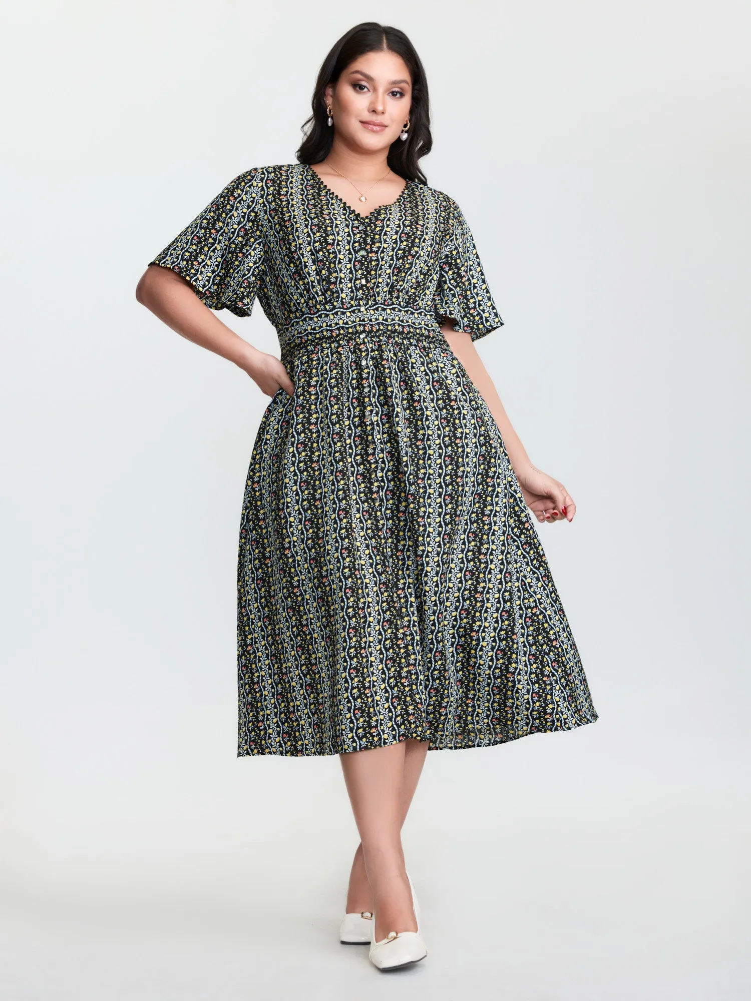 Retro Floral Striped Shirred Waist Midi Dress sold by Bloomchic product image thumbnail 2