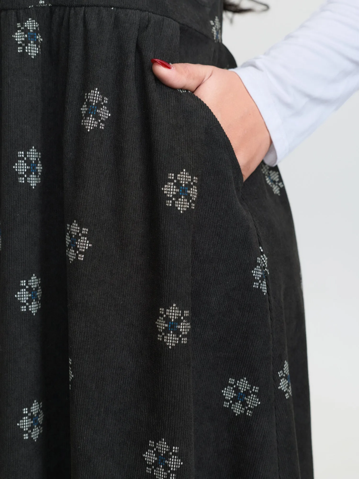 Adjustable Floral Midi Overall Dress sold by Bloomchic product image thumbnail 4