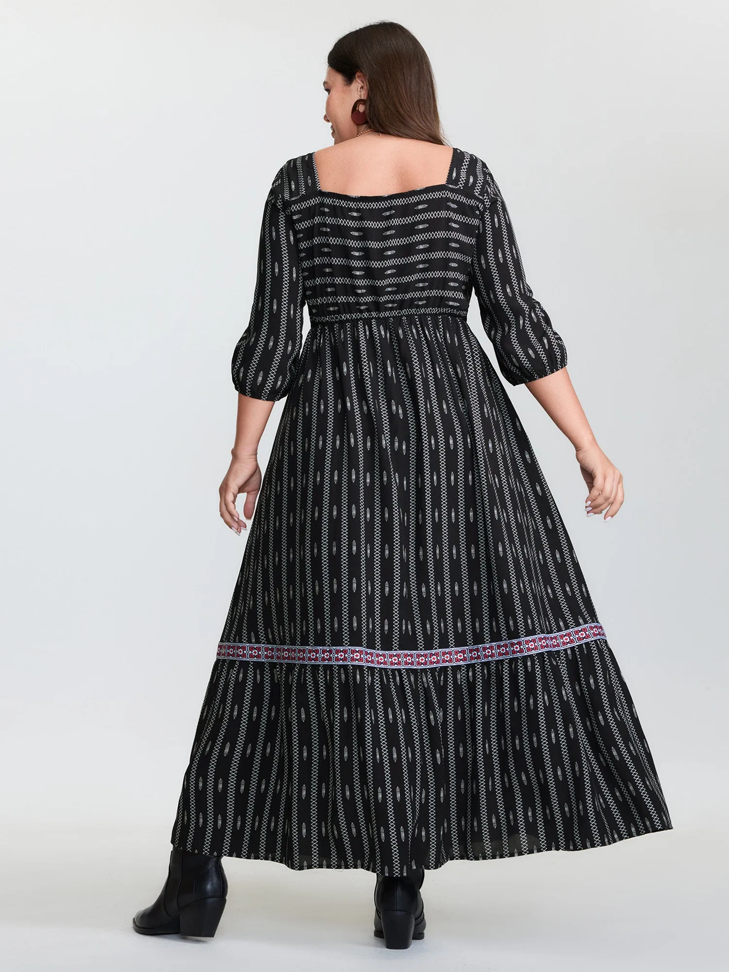 Geometric Print Shirred Square Neck Maxi Dress sold by Bloomchic product image thumbnail 5
