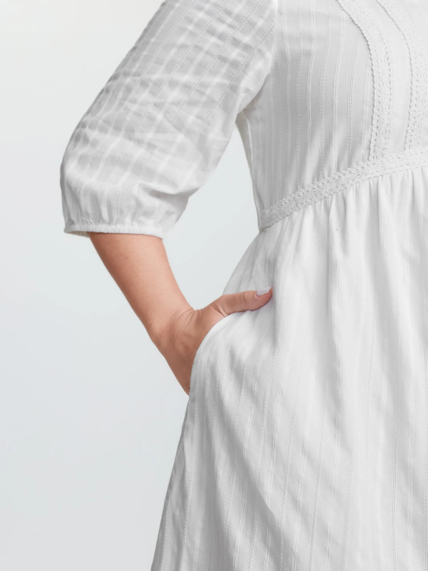 Lace Trim Tiered Textured Midi Dress sold by Bloomchic product image thumbnail 4