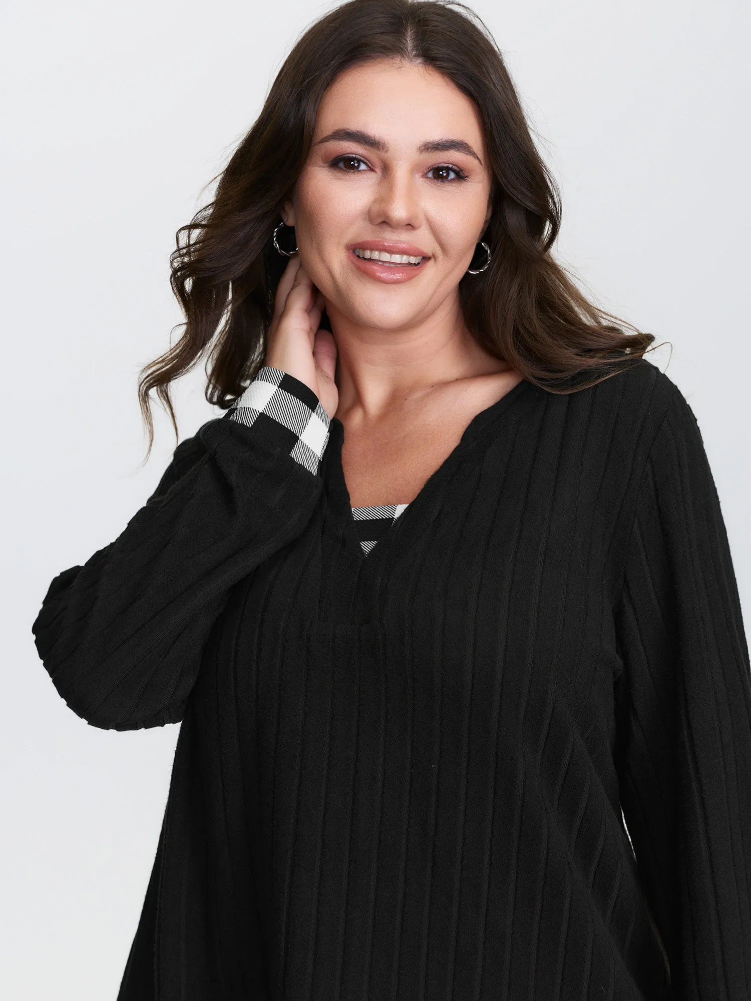 Checkered Notched Collar Contrast Knit Top sold by Bloomchic product image thumbnail 2