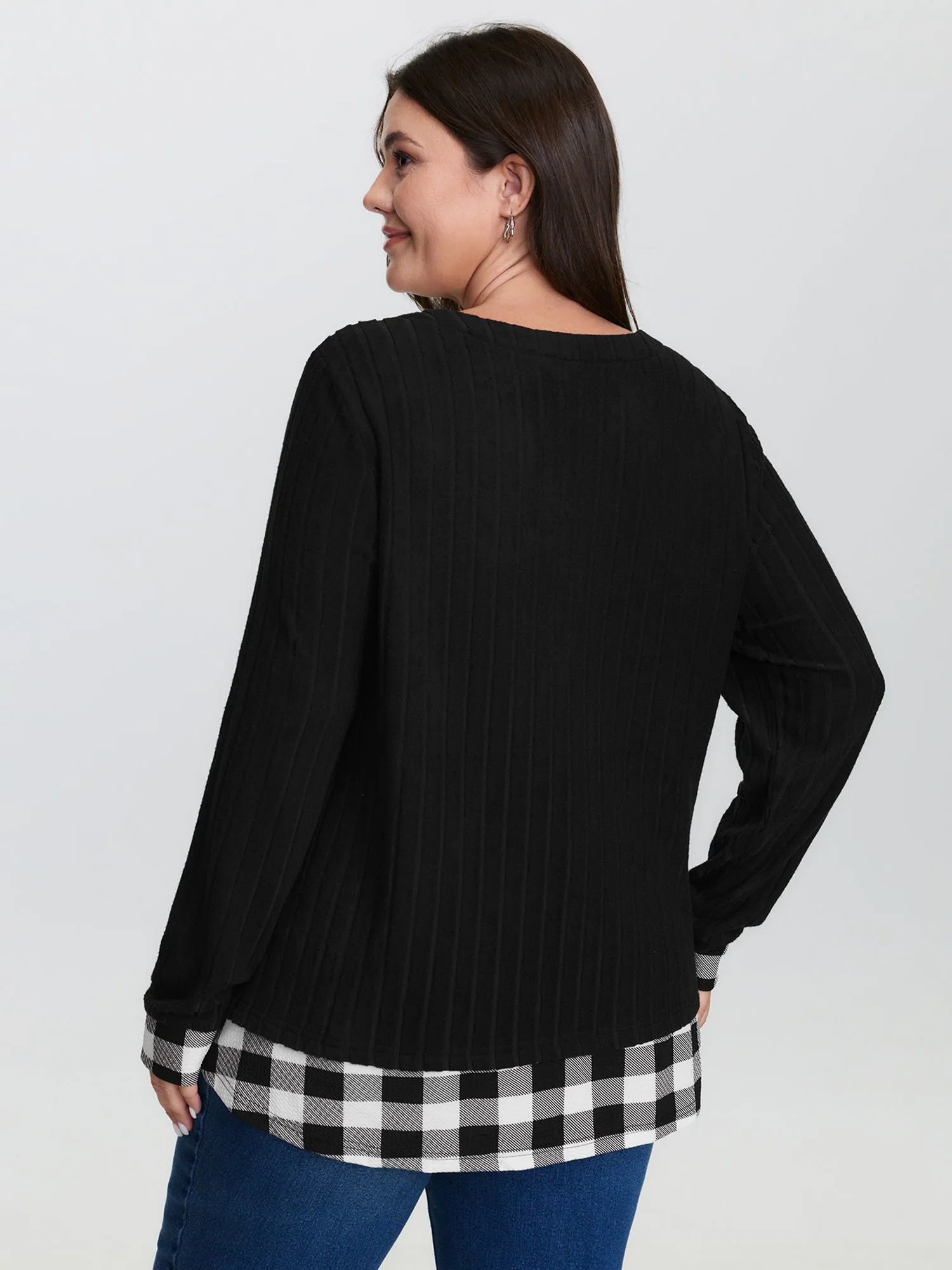 Checkered Notched Collar Contrast Knit Top sold by Bloomchic product image thumbnail 4