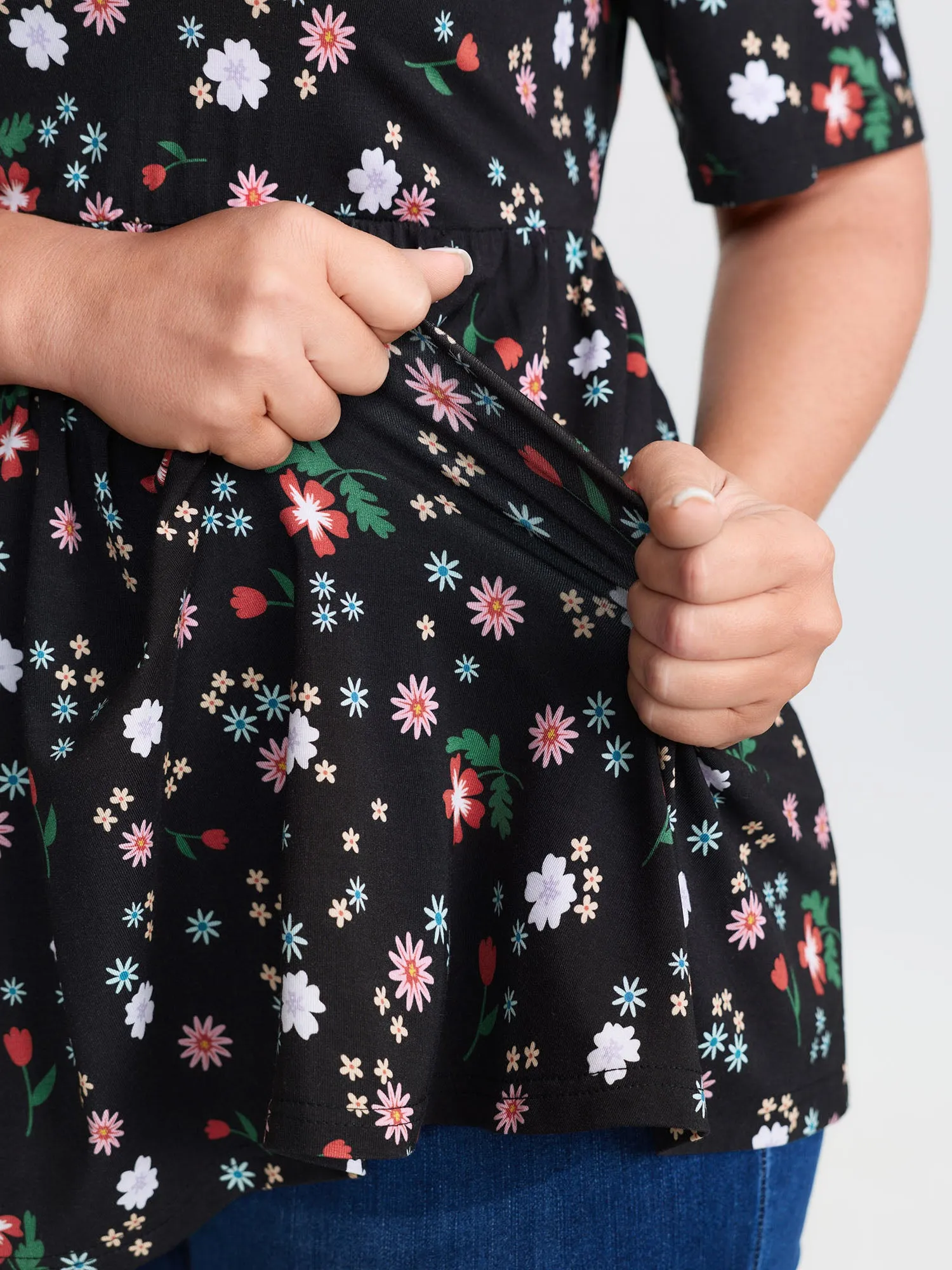 Stretchy Crisscross Back Floral Knit Top sold by Bloomchic product image thumbnail 4